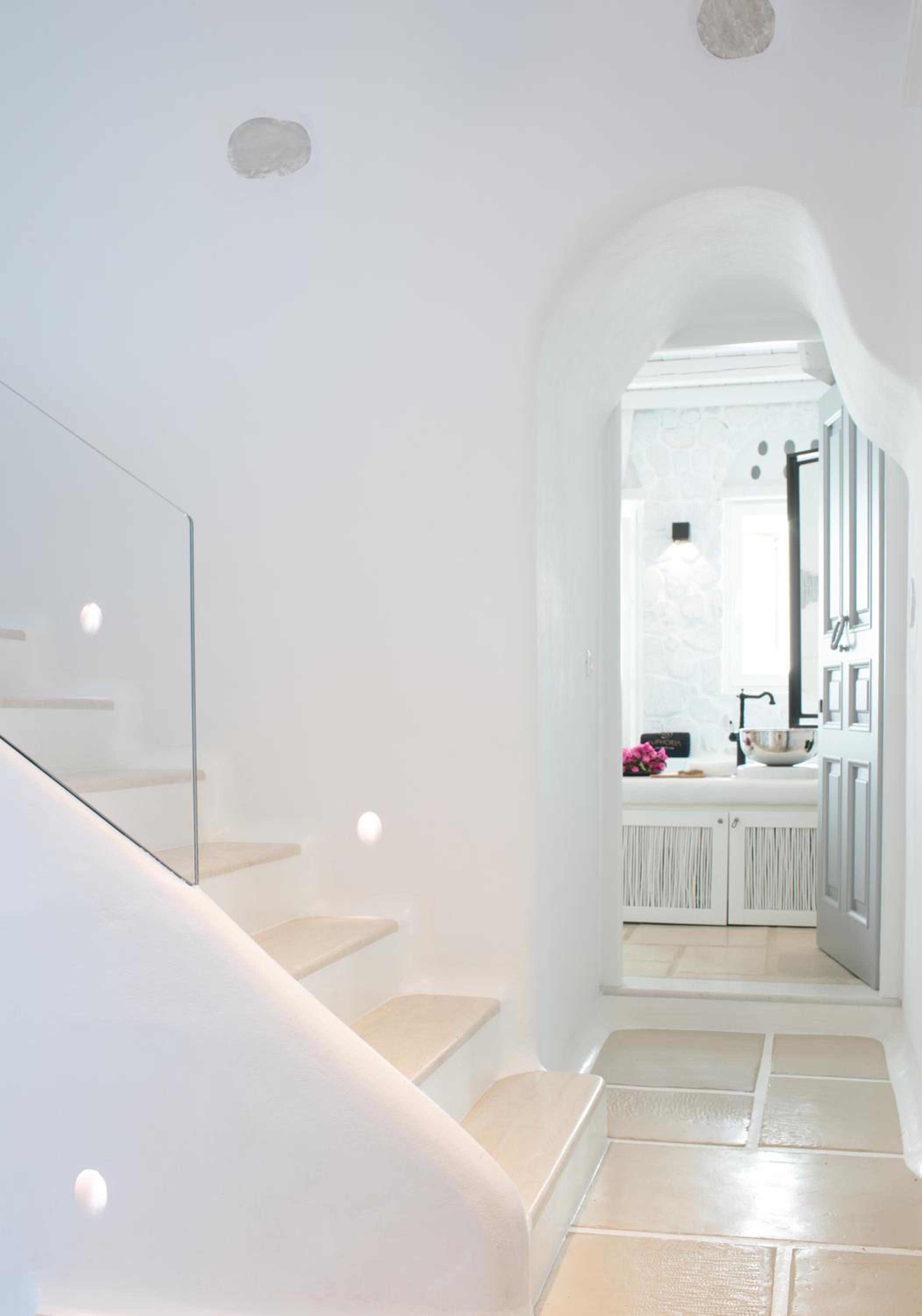 Deluxe Suite with Spa Bath photo 2