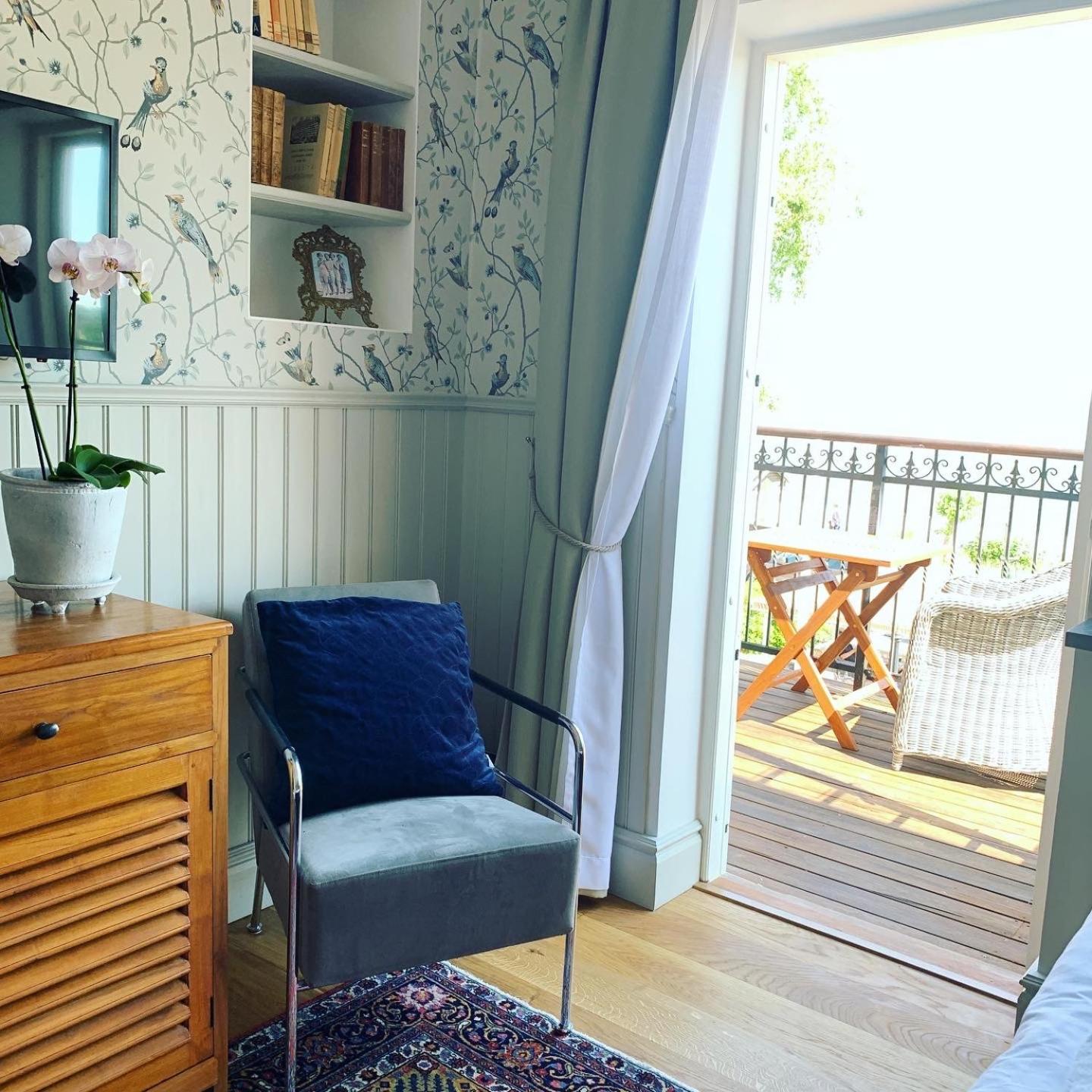Double Room with Balcony and Sea View - Photo 3