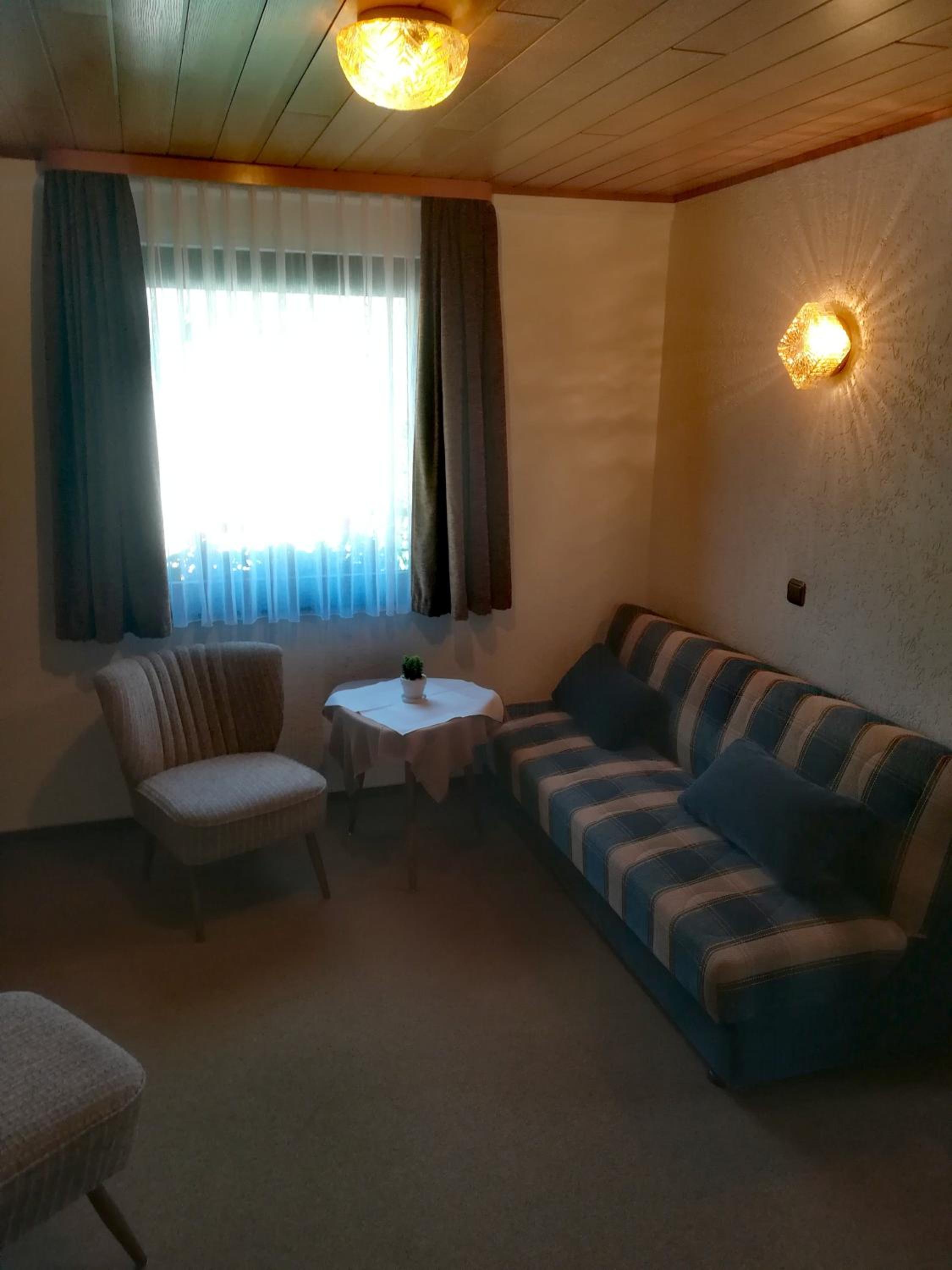 Double Room - Photo 5