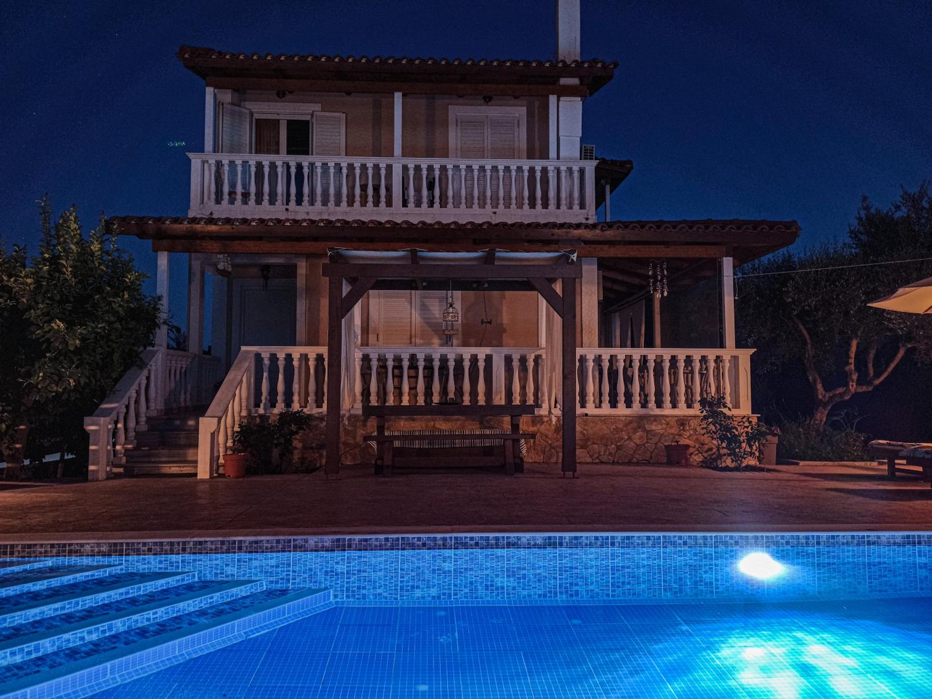 Four-Bedroom Villa photo 2