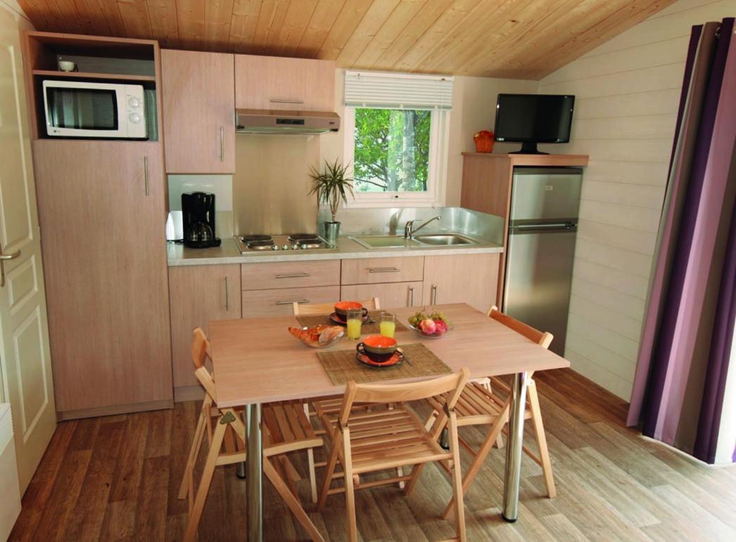 Chalet (4-6 Adults)