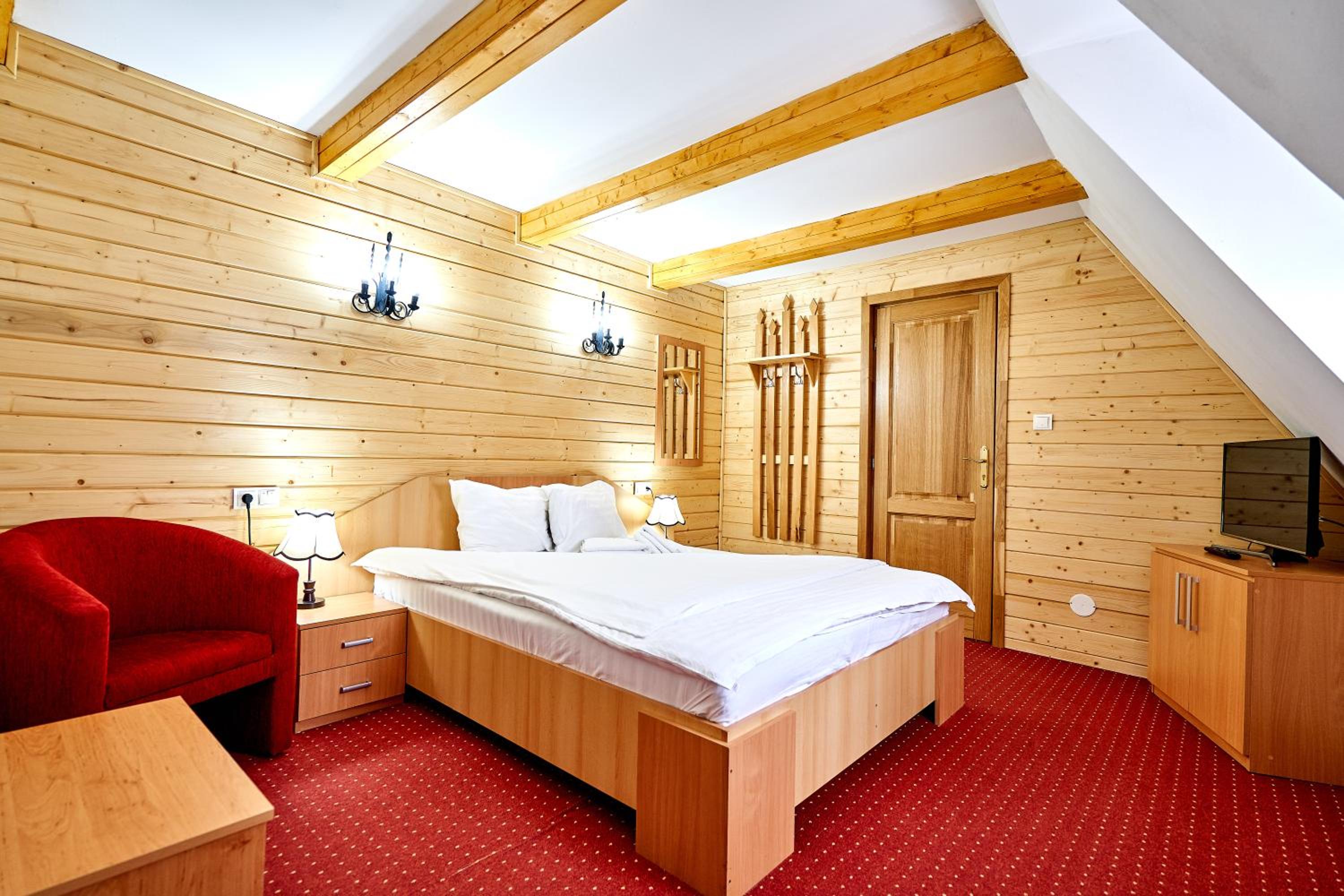 Double Room - Photo 6