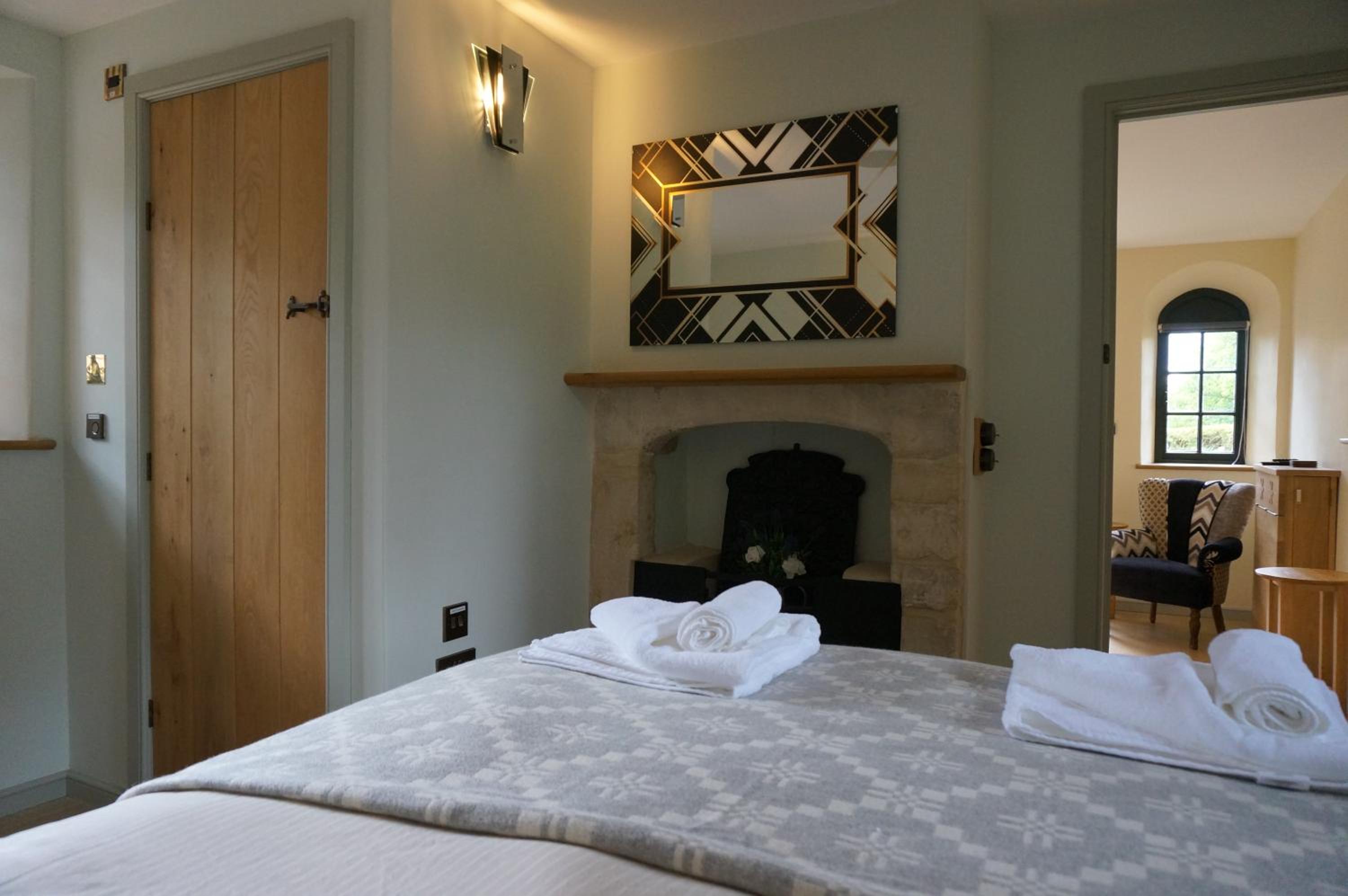 One-Bedroom Cottage - Photo 29