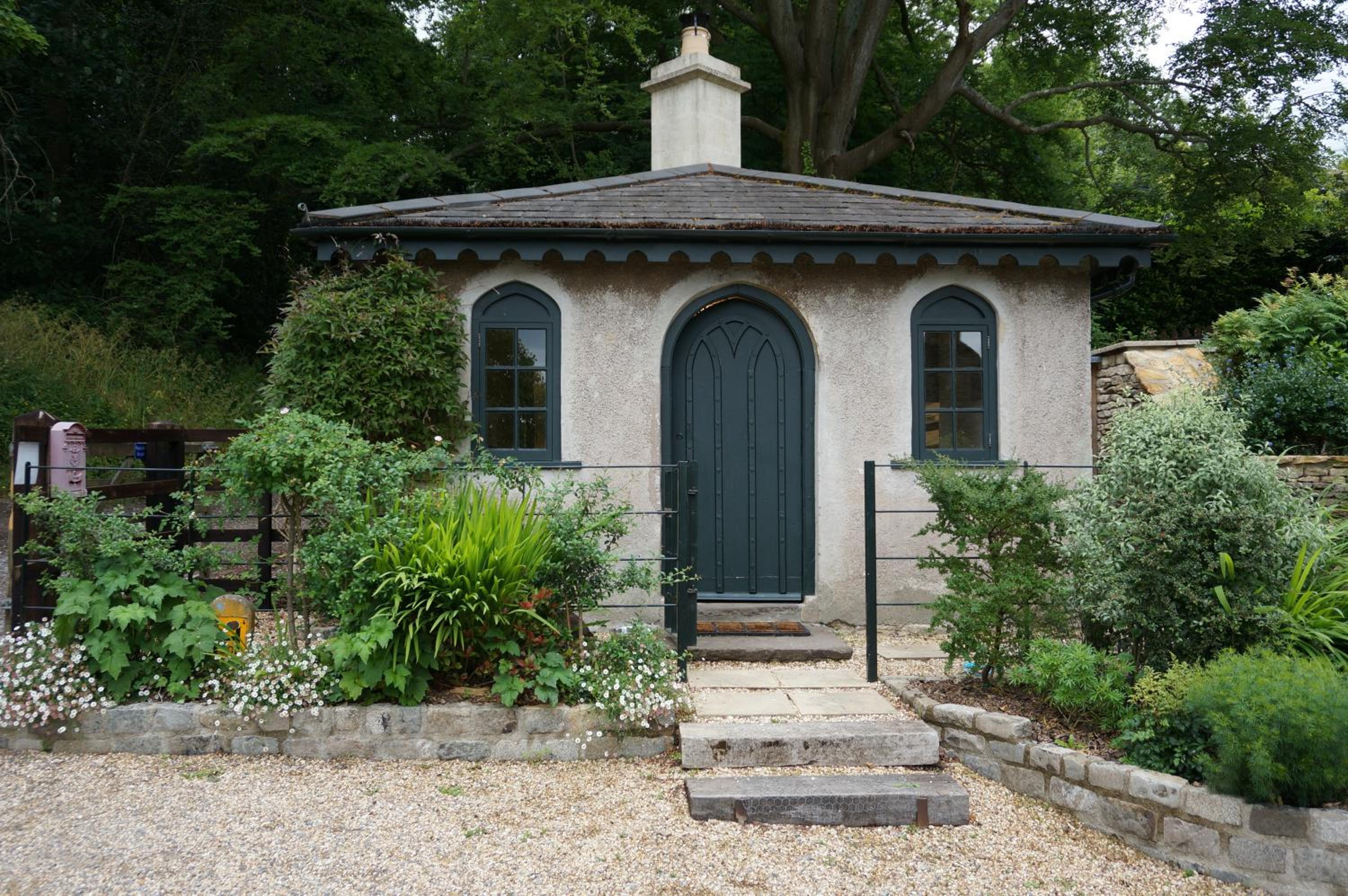 One-Bedroom Cottage - Photo 32