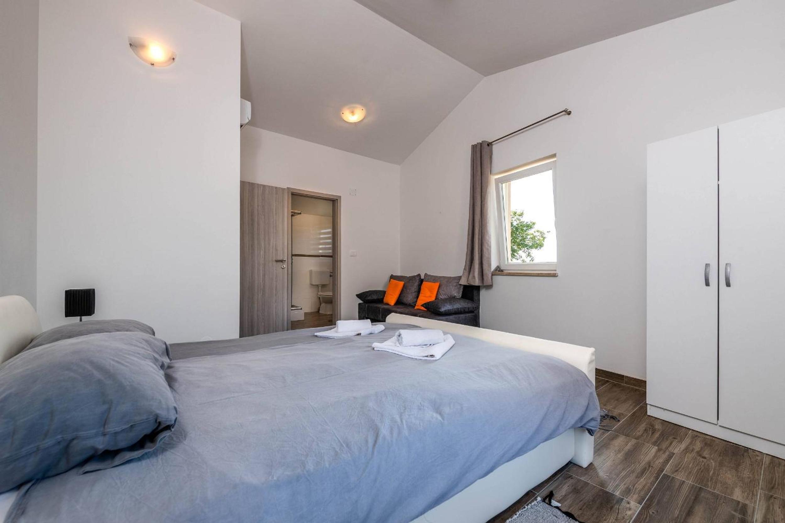 Four-Bedroom House photo 1