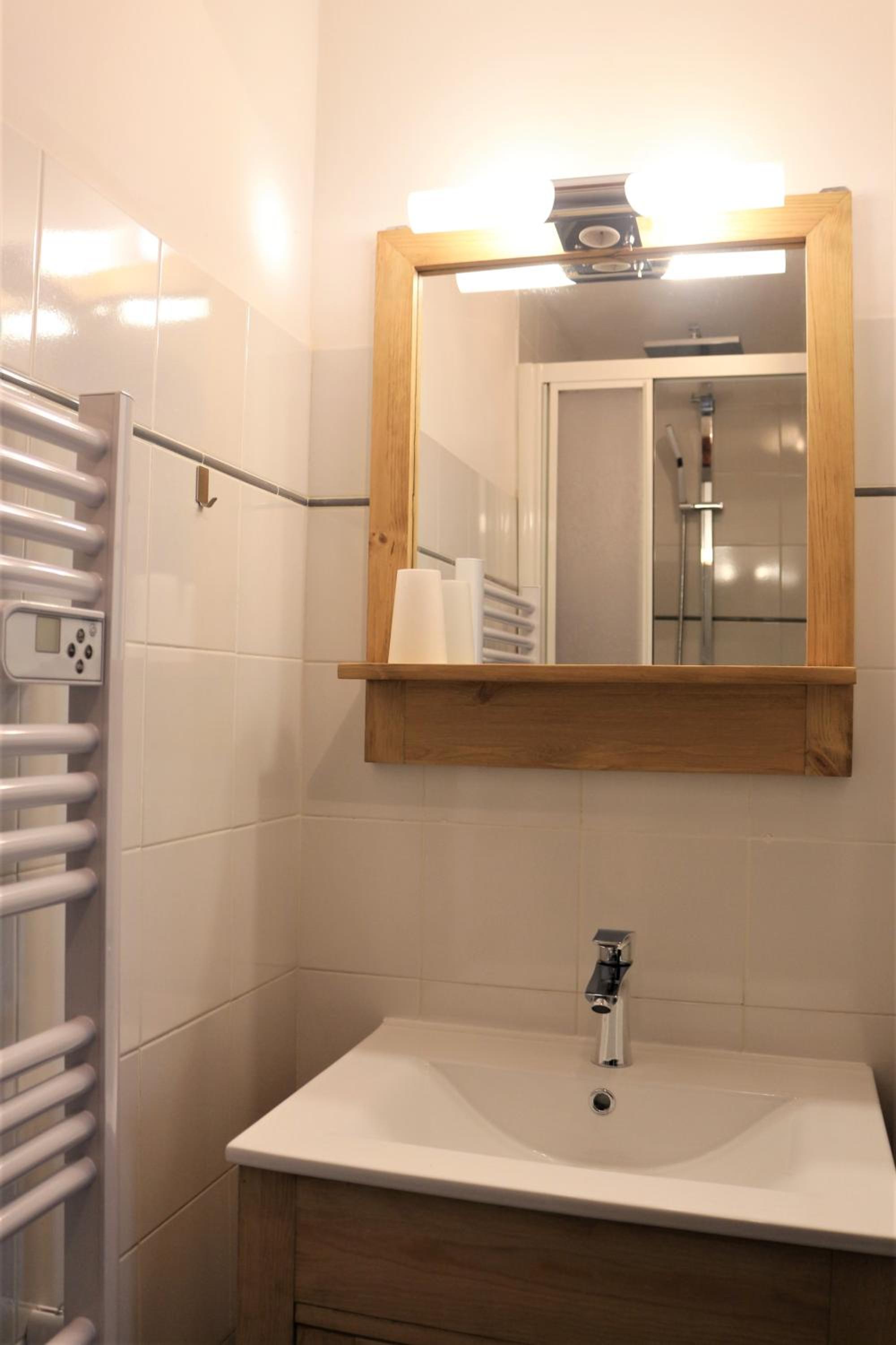 Double or Twin Room with Mountain View photo 3