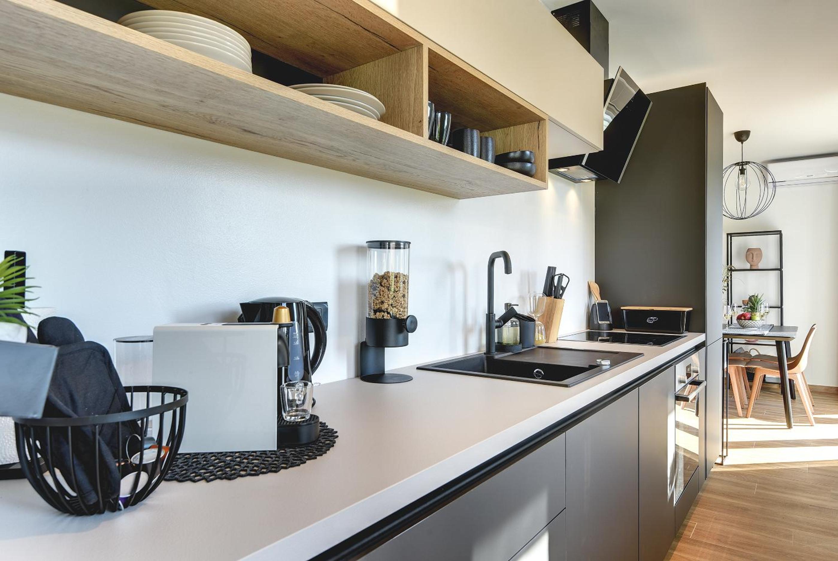 One-Bedroom Apartment - Photo 9