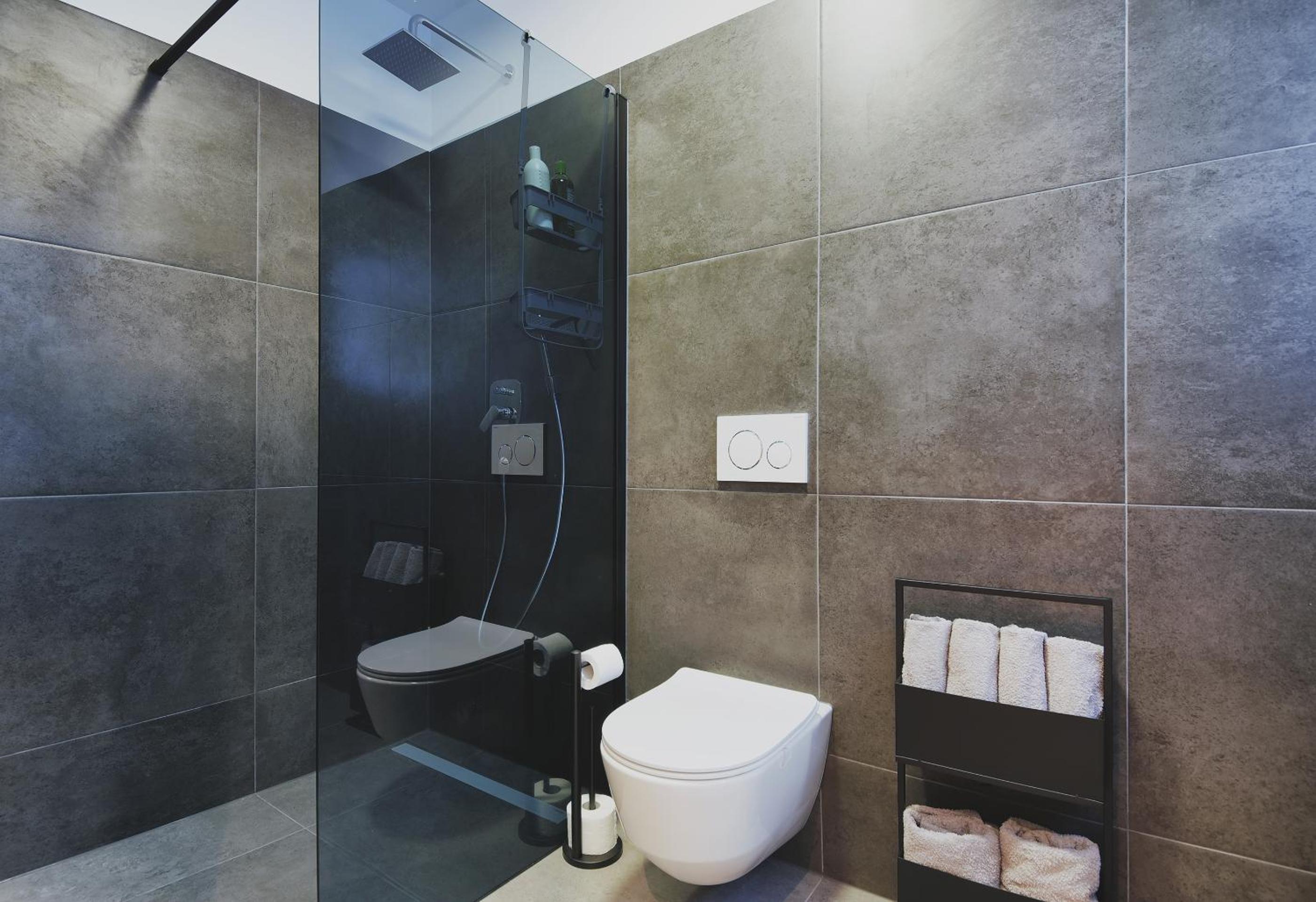 One-Bedroom Apartment - Photo 7