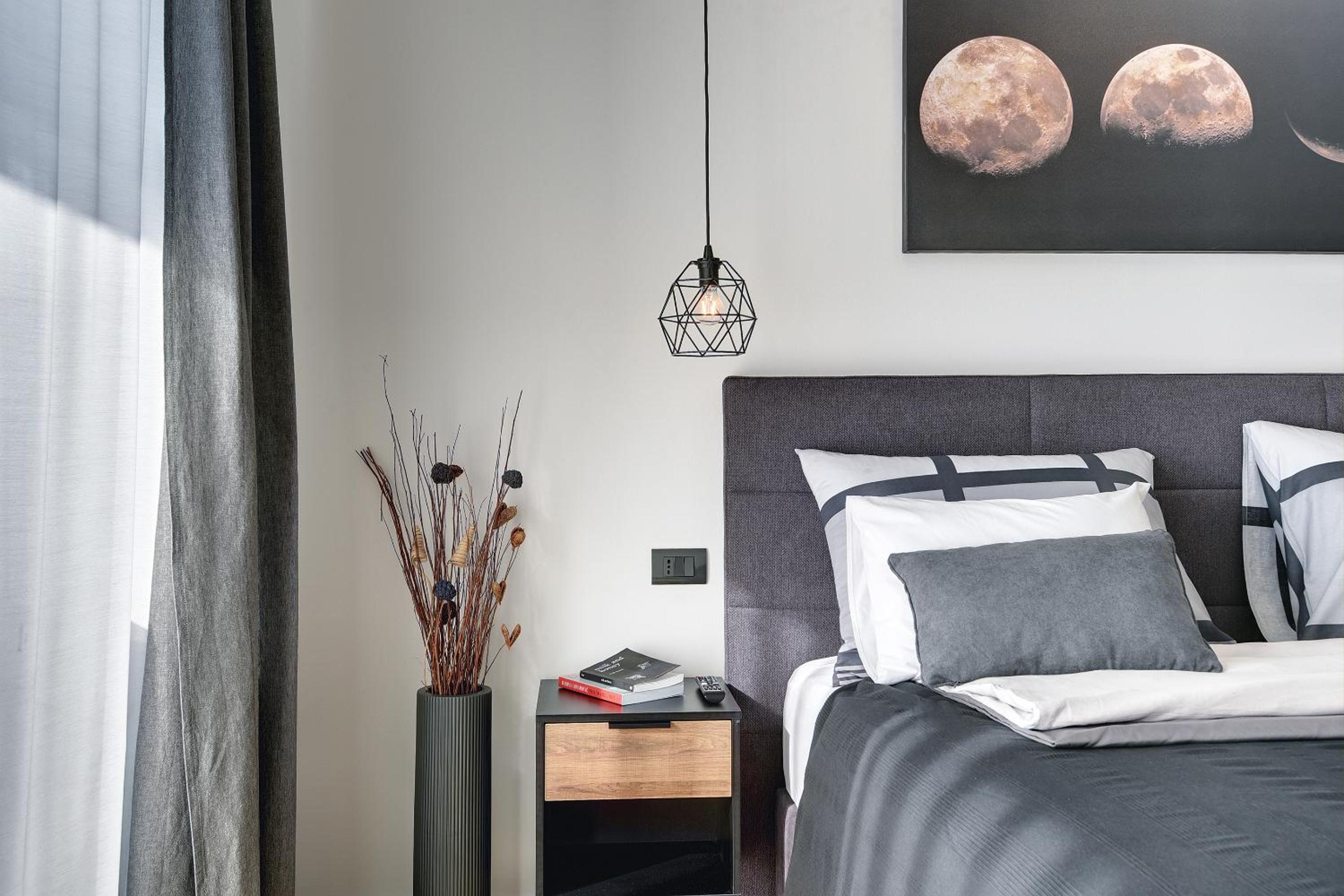 One-Bedroom Apartment - Photo 16