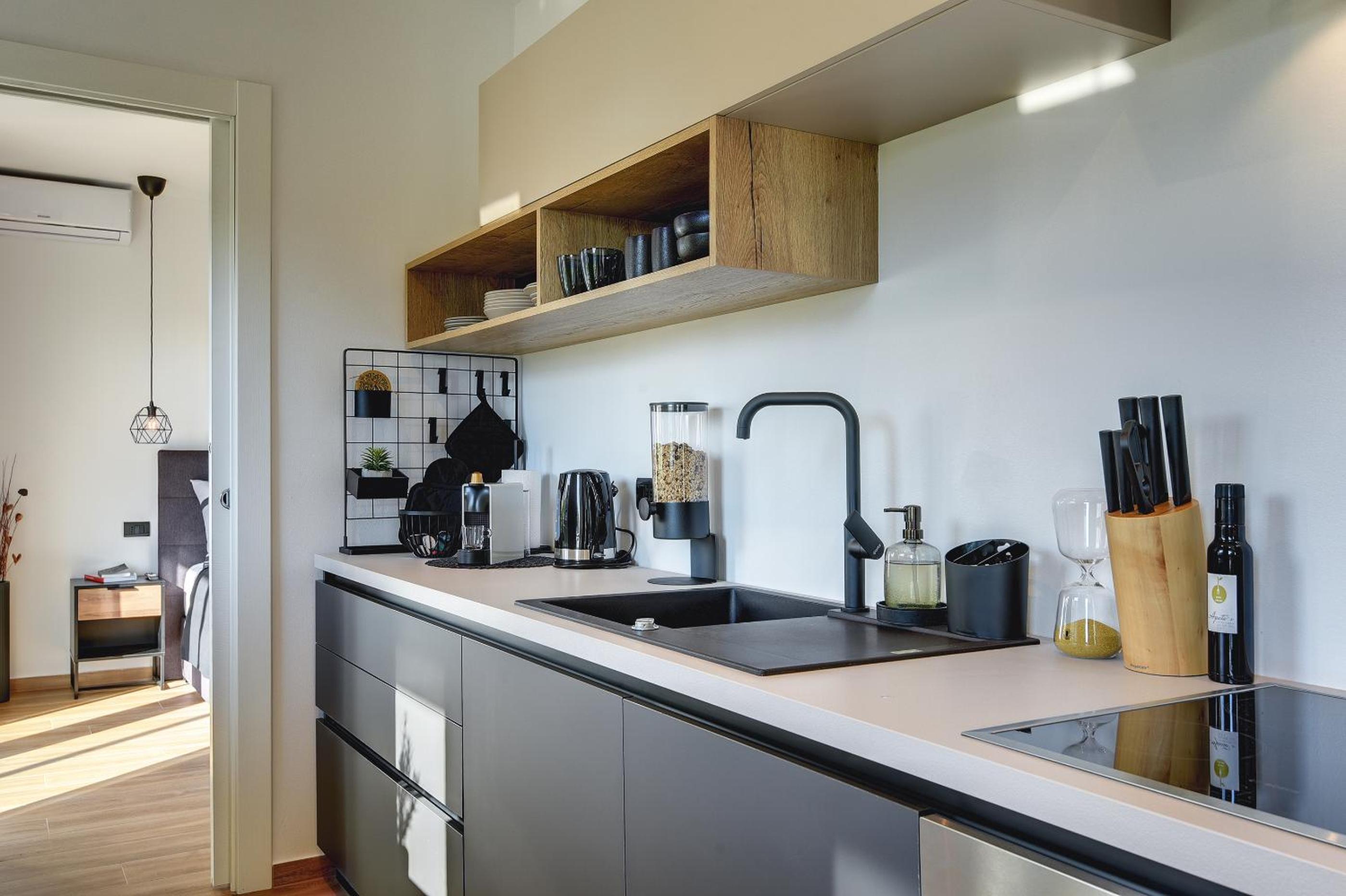 One-Bedroom Apartment - Photo 23