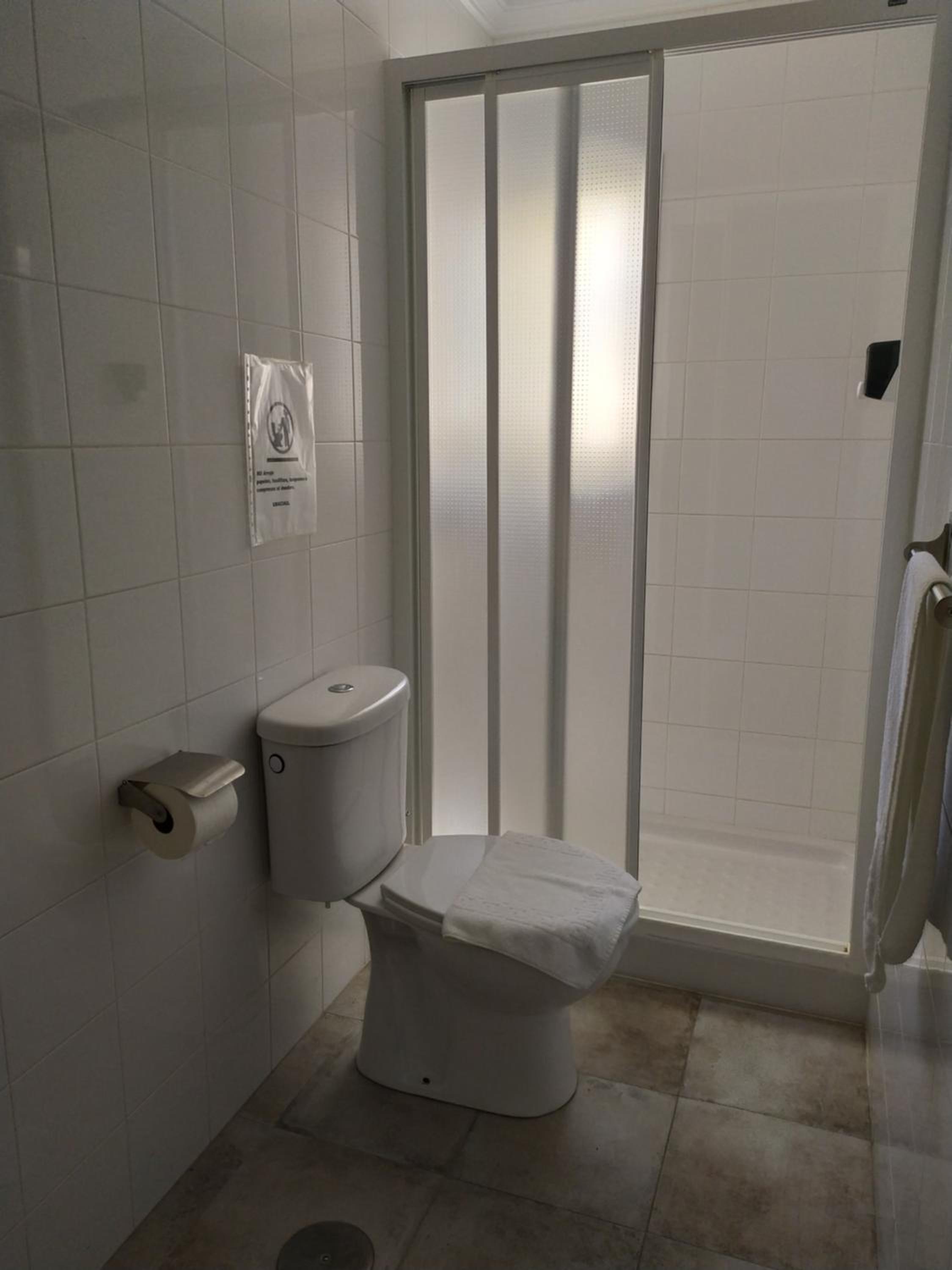 Double Room - Photo 3
