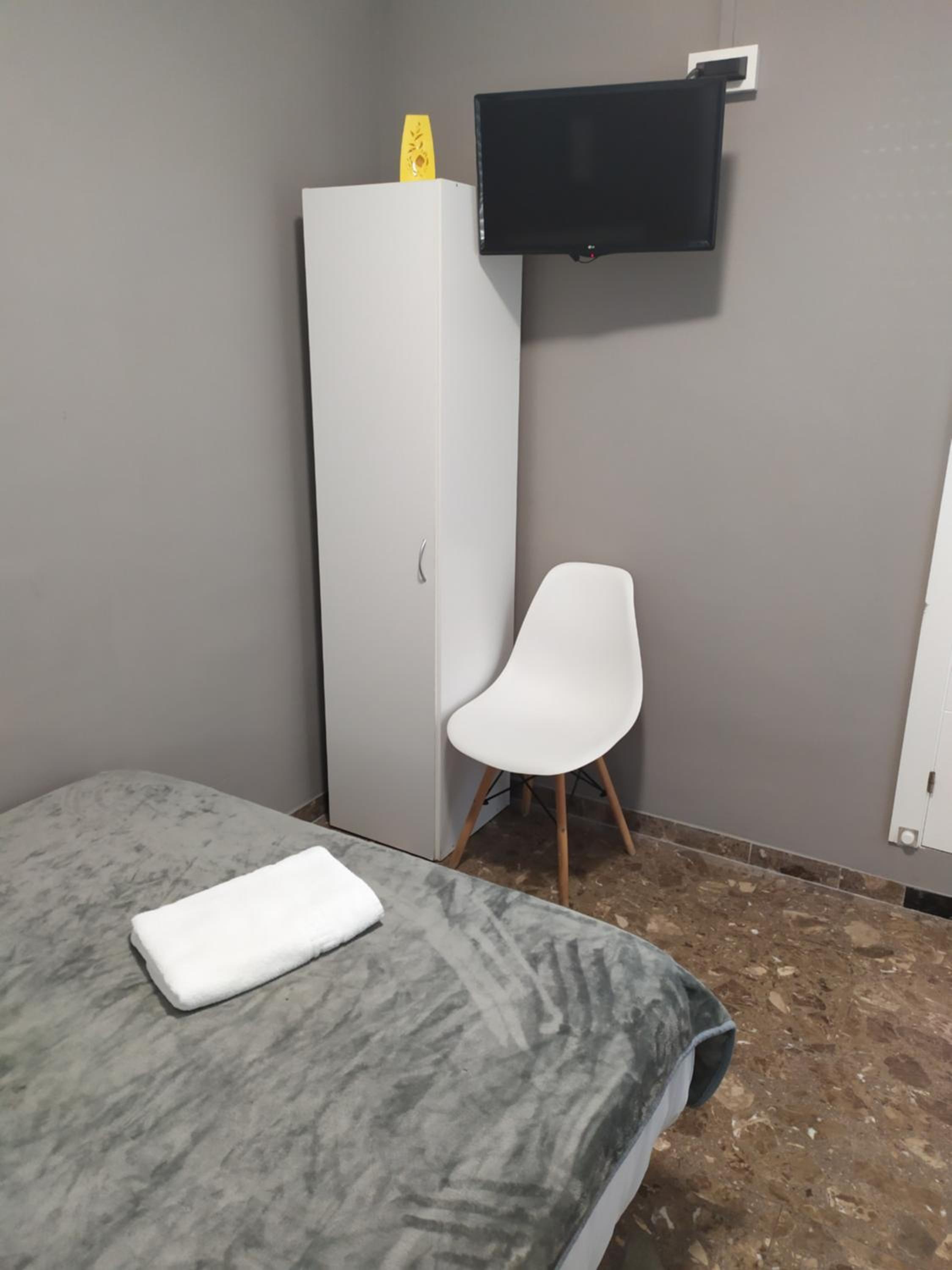 Double Room - Photo 4