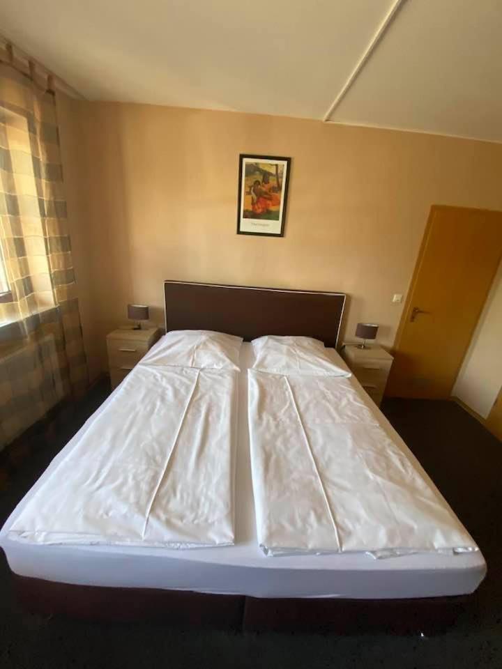 Standard Double Room - Photo 2