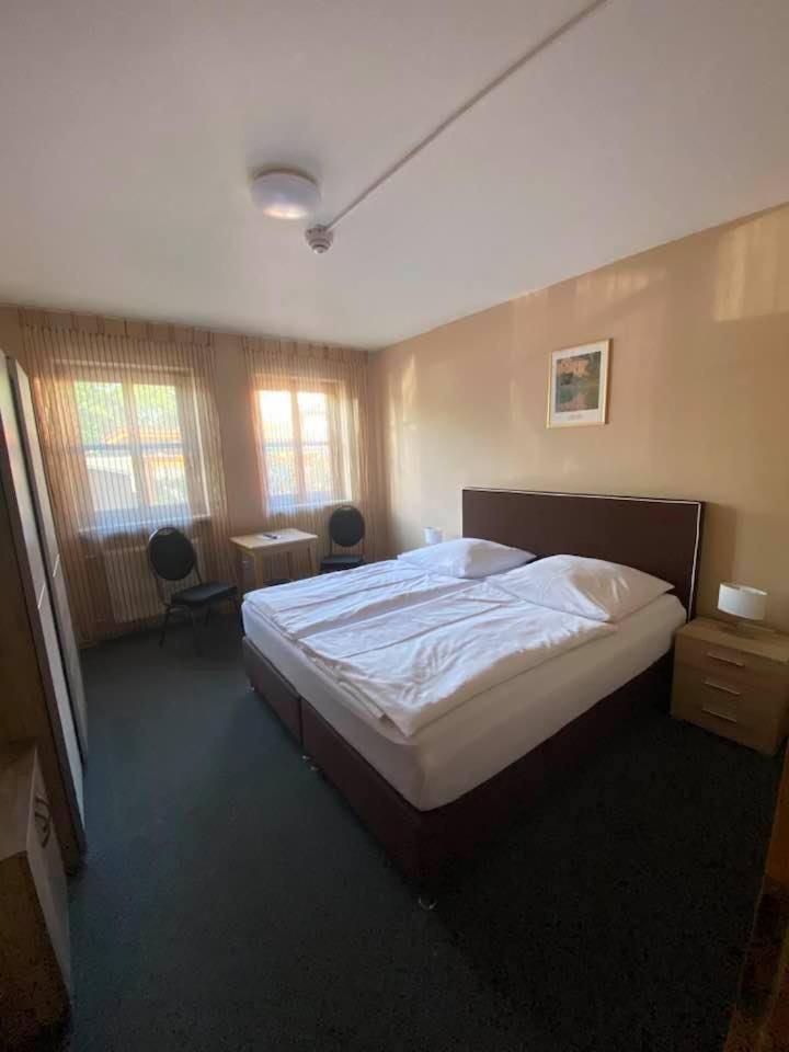 Standard Double Room - Photo 4