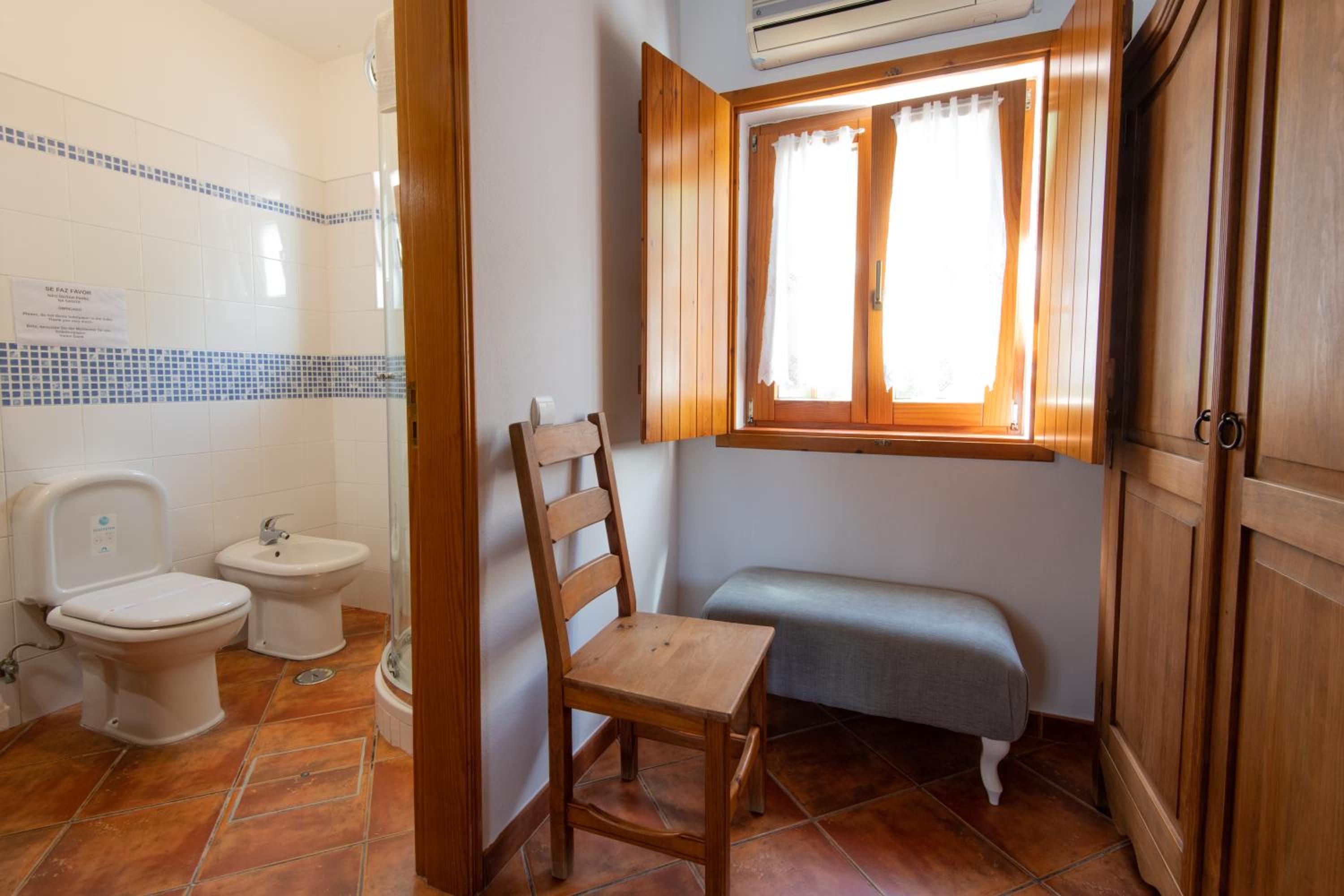 Double Room - Photo 8