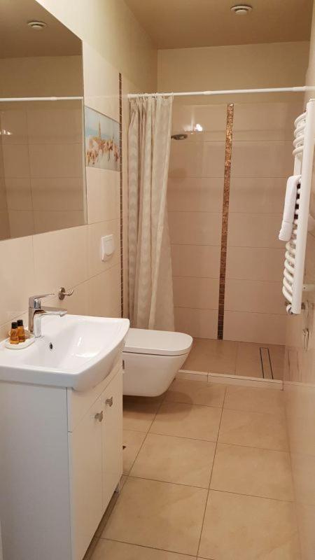 Triple Room with Balcony - Photo 5