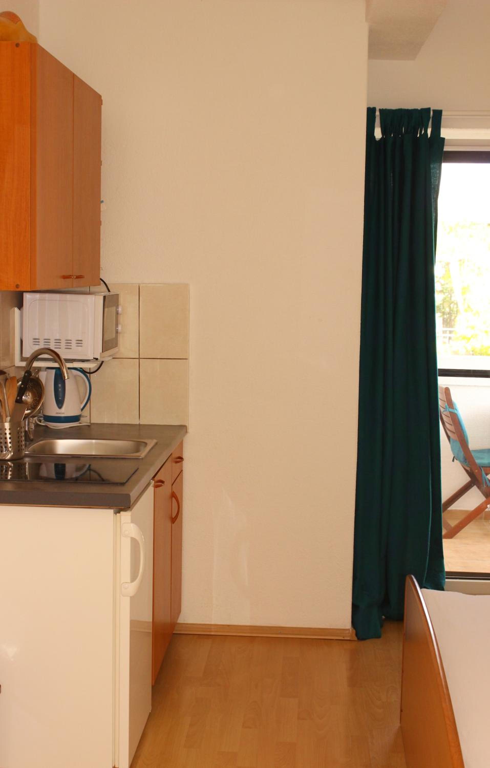 Studio with Terrace - Photo 2