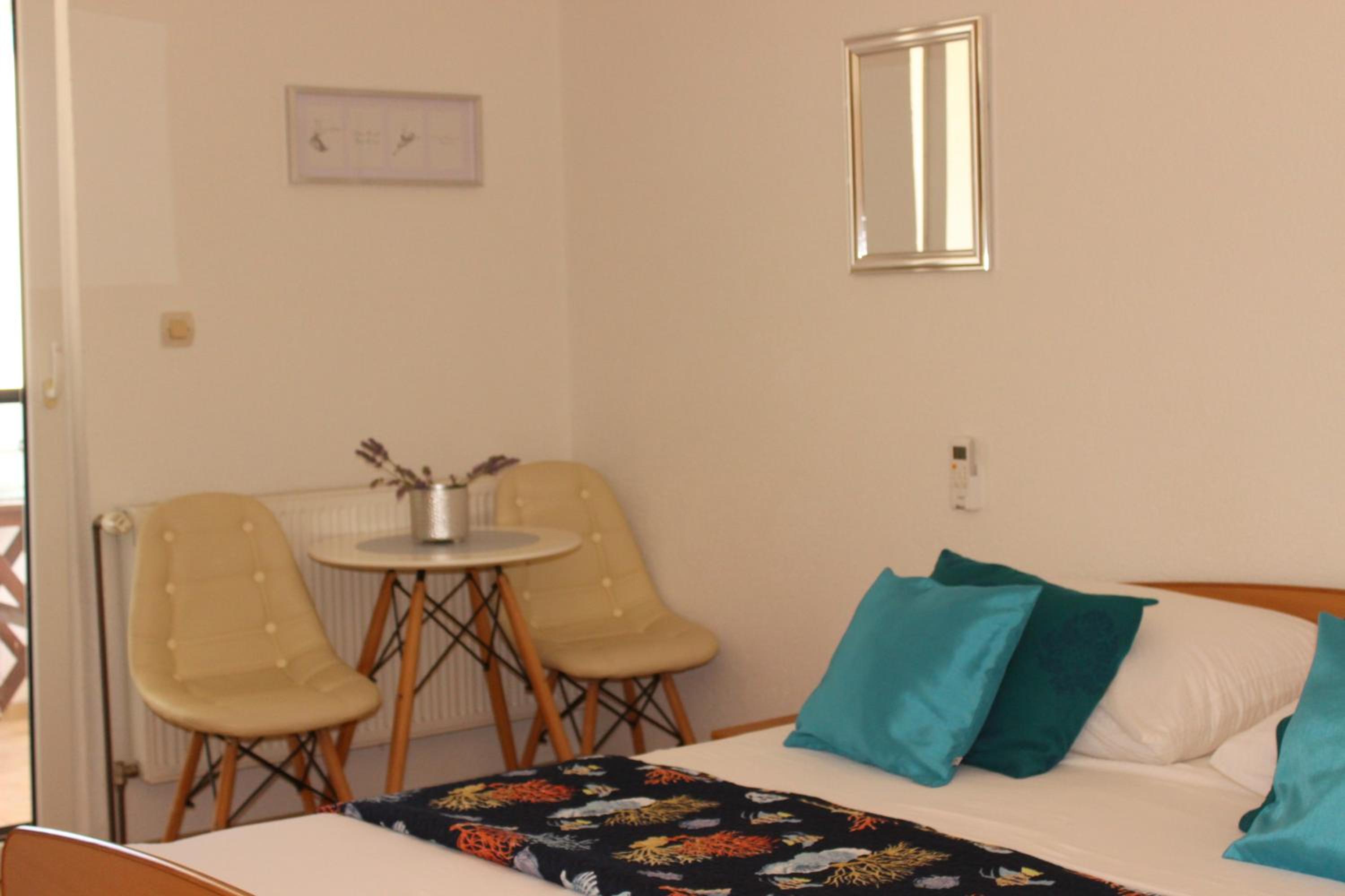 Studio with Terrace - Photo 1