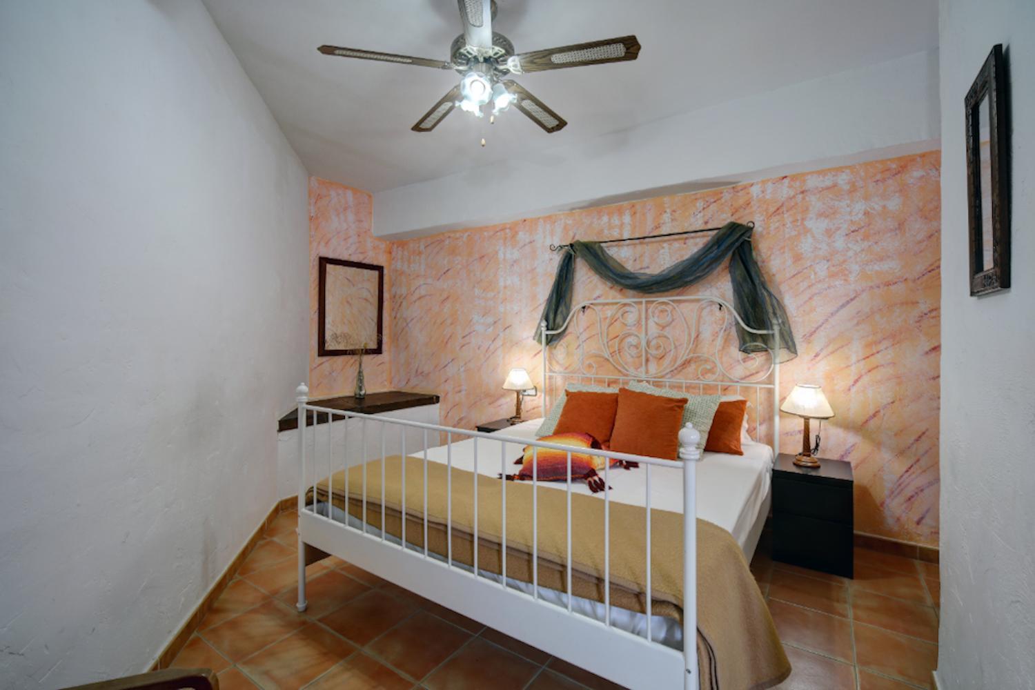 Suite - Photo 9