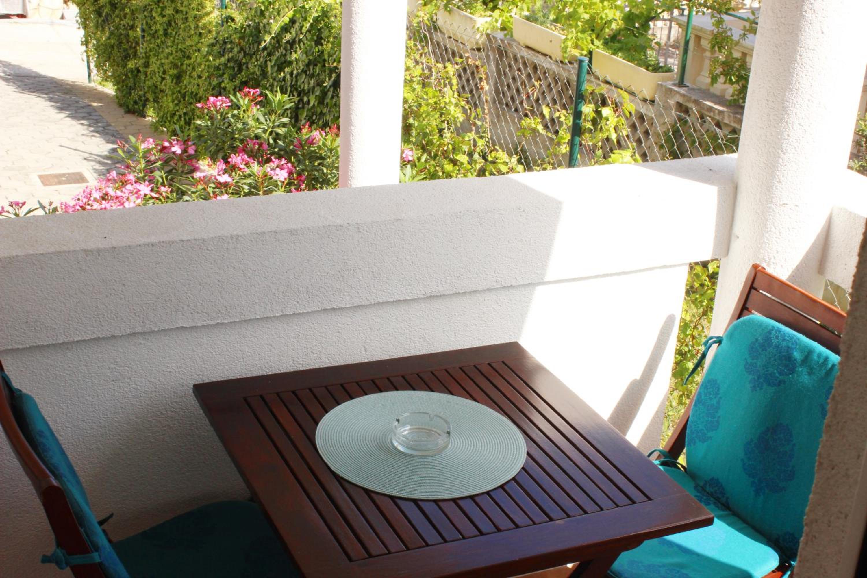 Studio with Terrace - Photo 3
