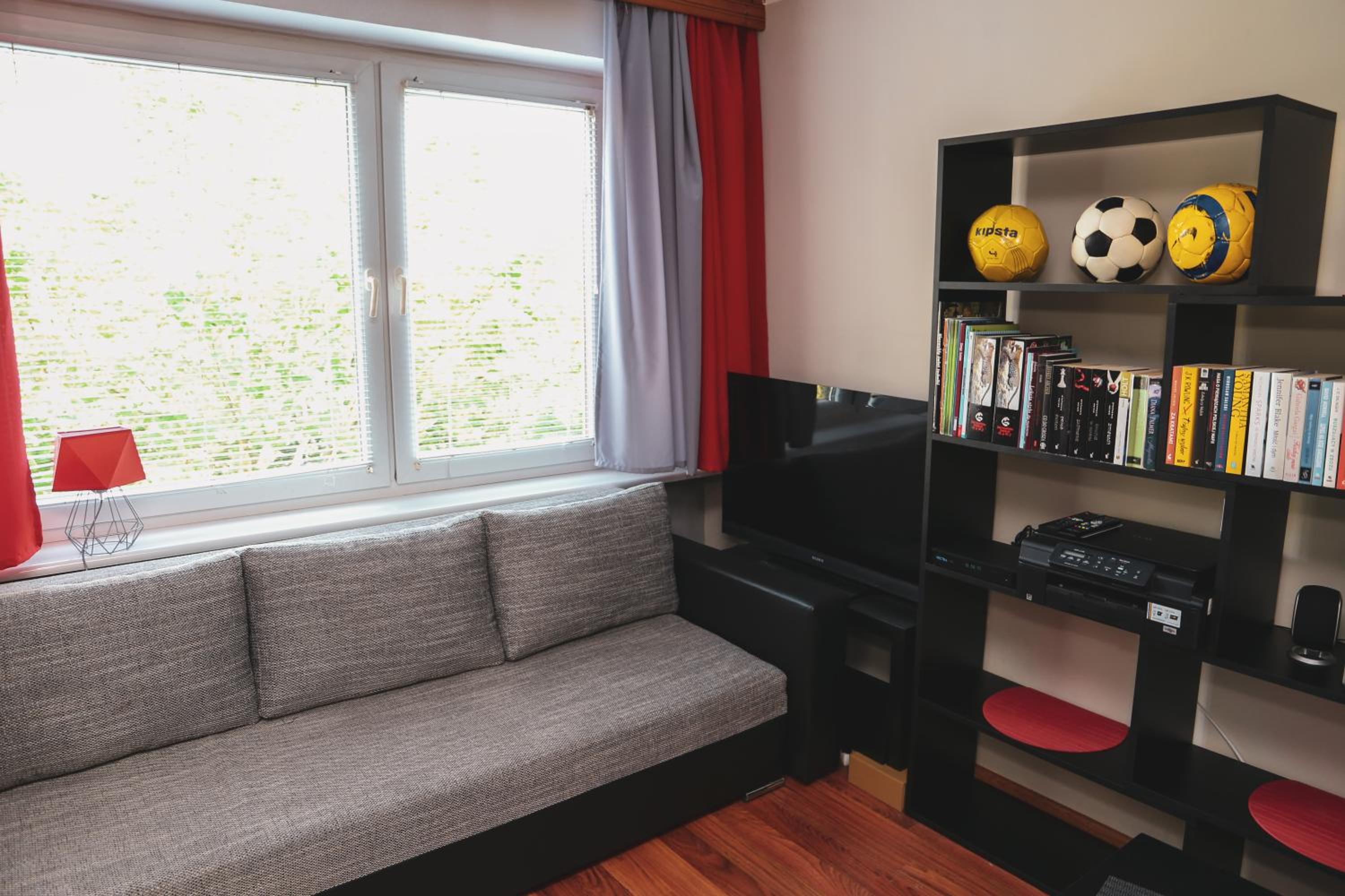 Apartment with Balcony photo 1