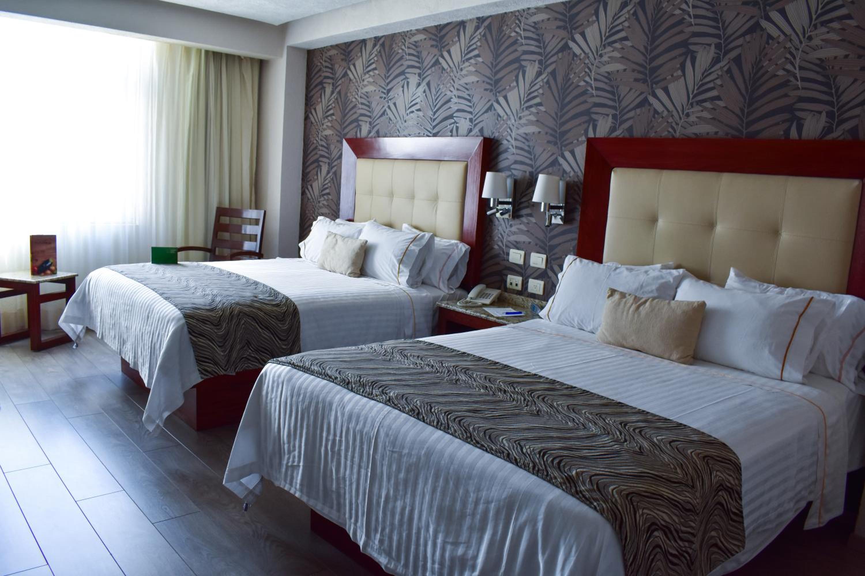 Double Room with Two Double Beds - Photo 1