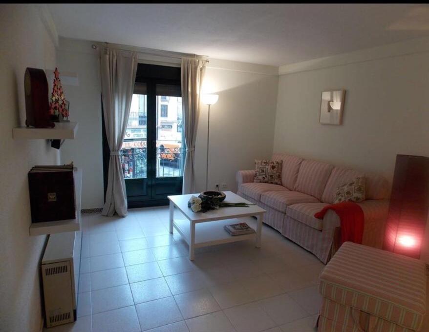 One-Bedroom Apartment - Photo 9