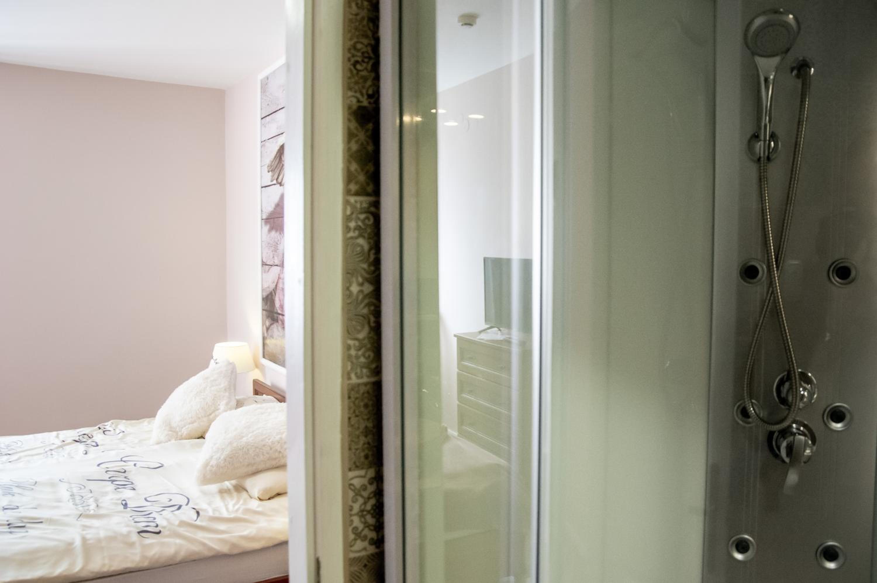 Double or Twin Room photo 3