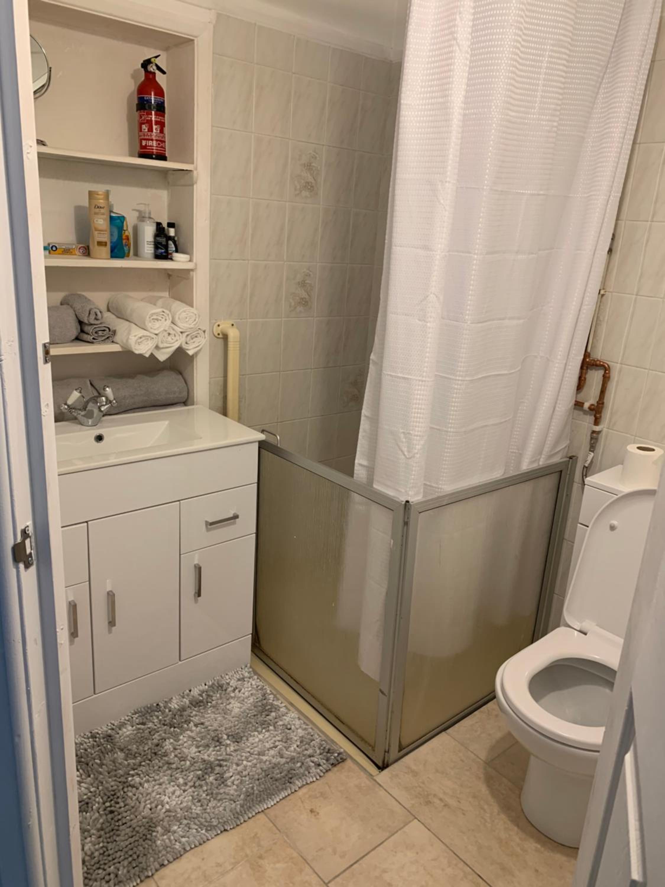Comfort Triple Room with Shower photo 3