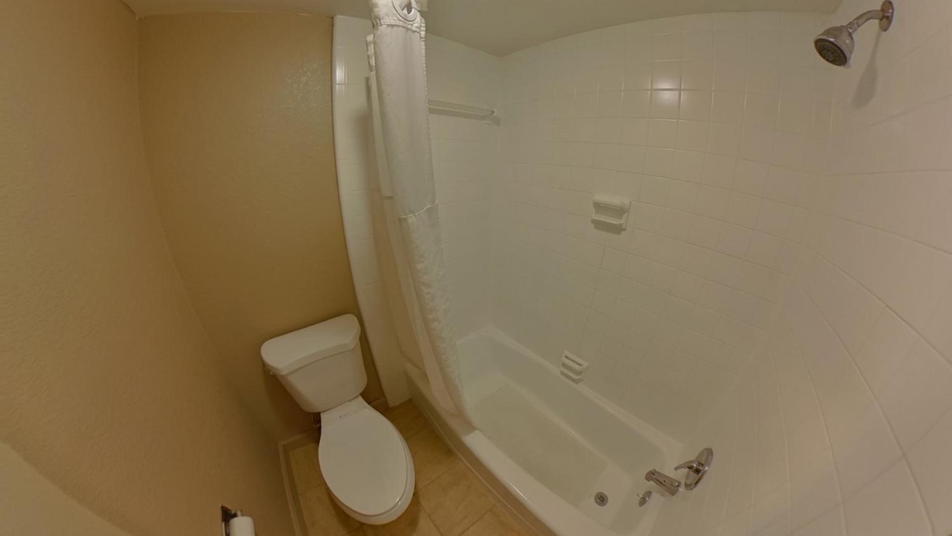 King Room - Non-Smoking - Photo 2