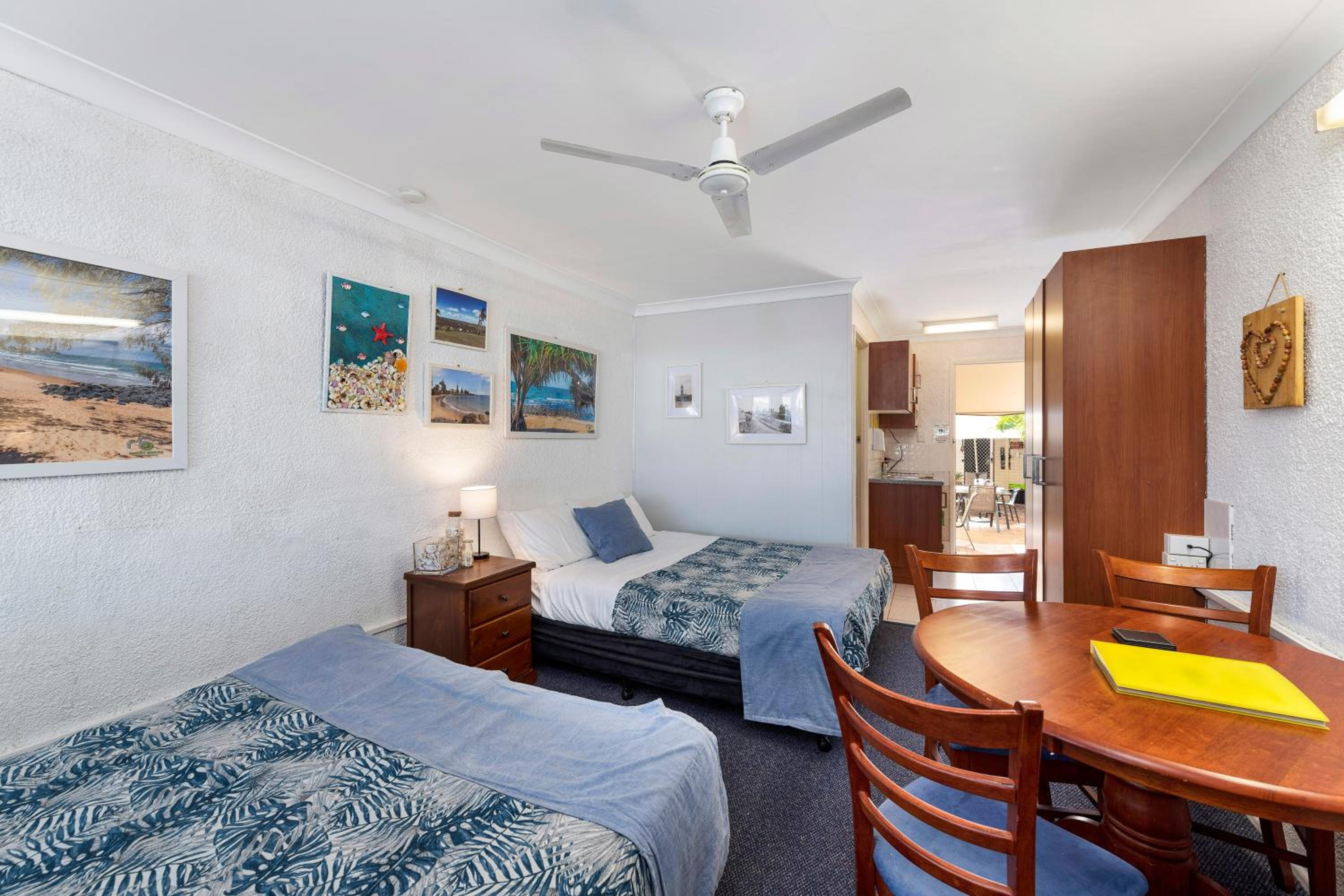 Deluxe Queen Room With Two Queen Beds photo 1
