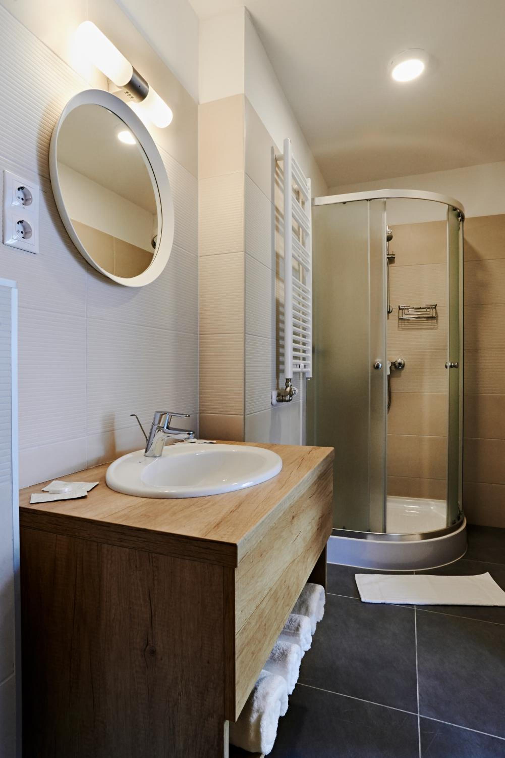 Apartment - Photo 1