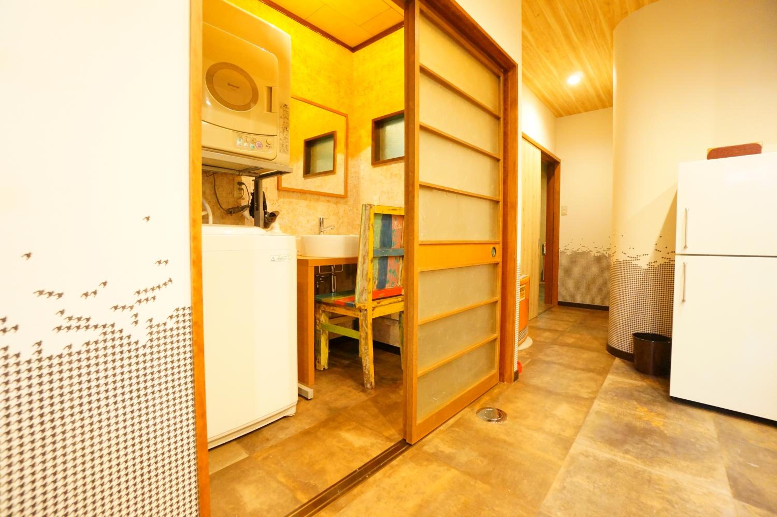 Family Room - Photo 5