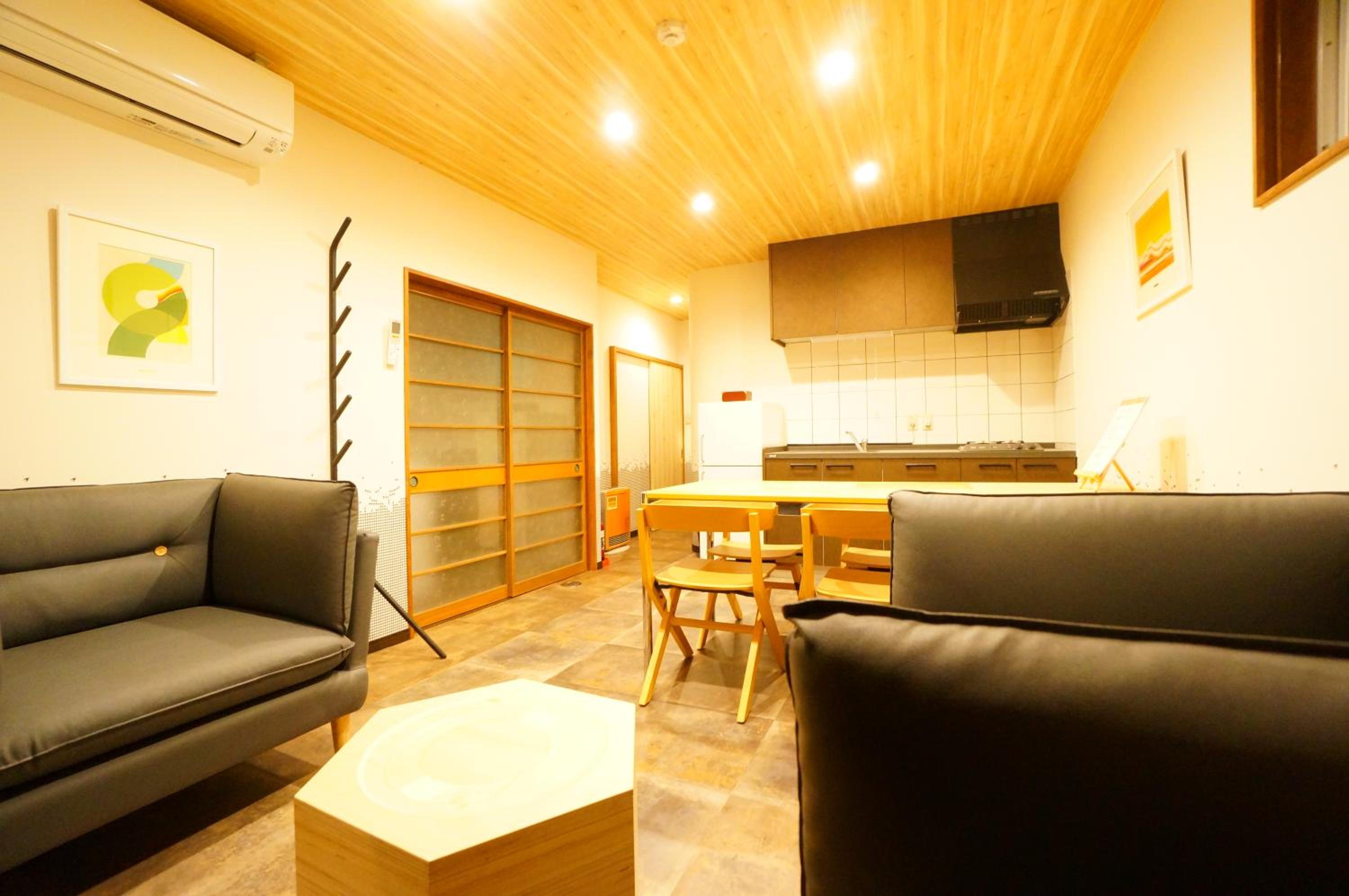 Family Room - Photo 8
