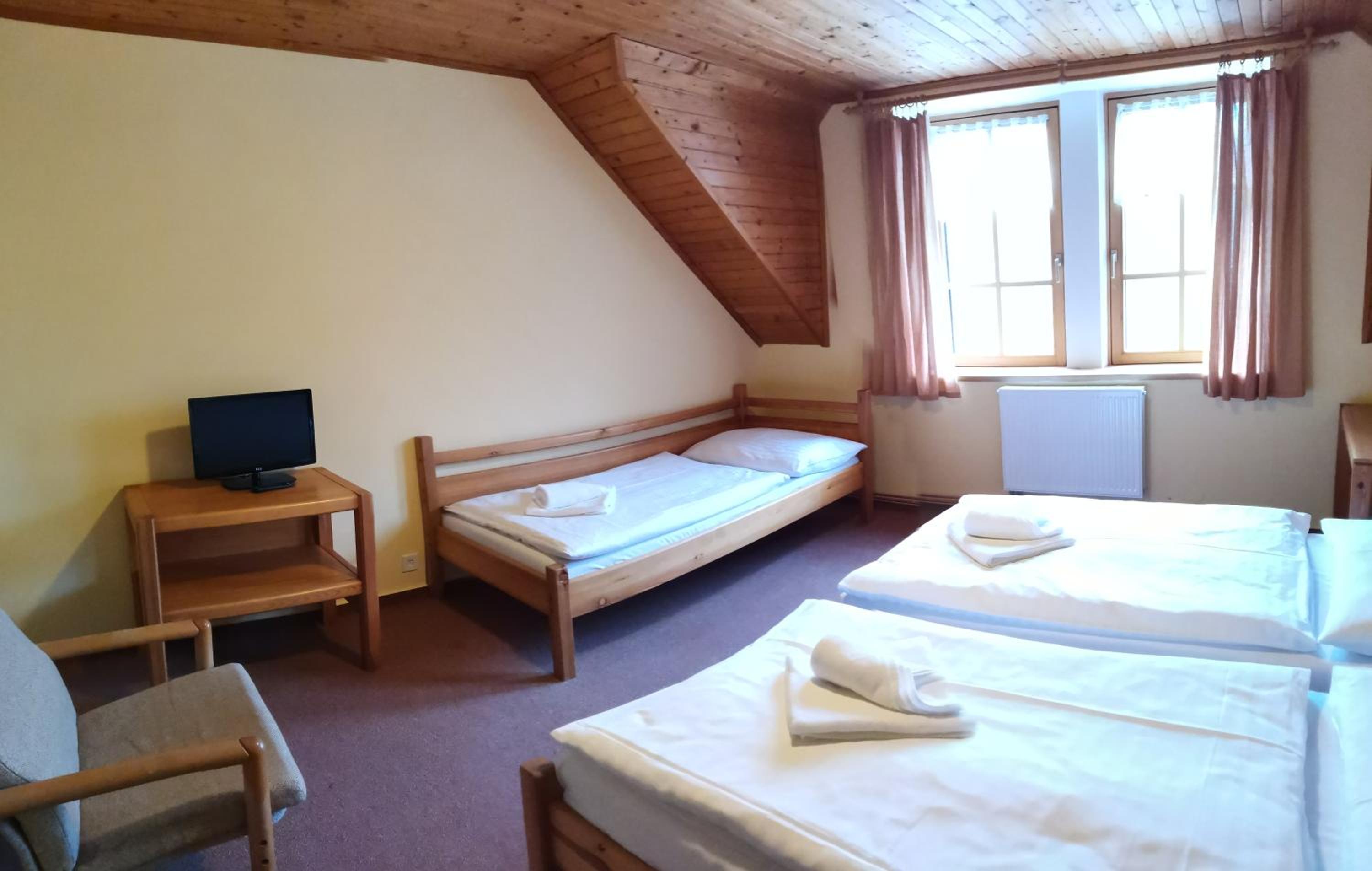 Quadruple Room - Photo 3