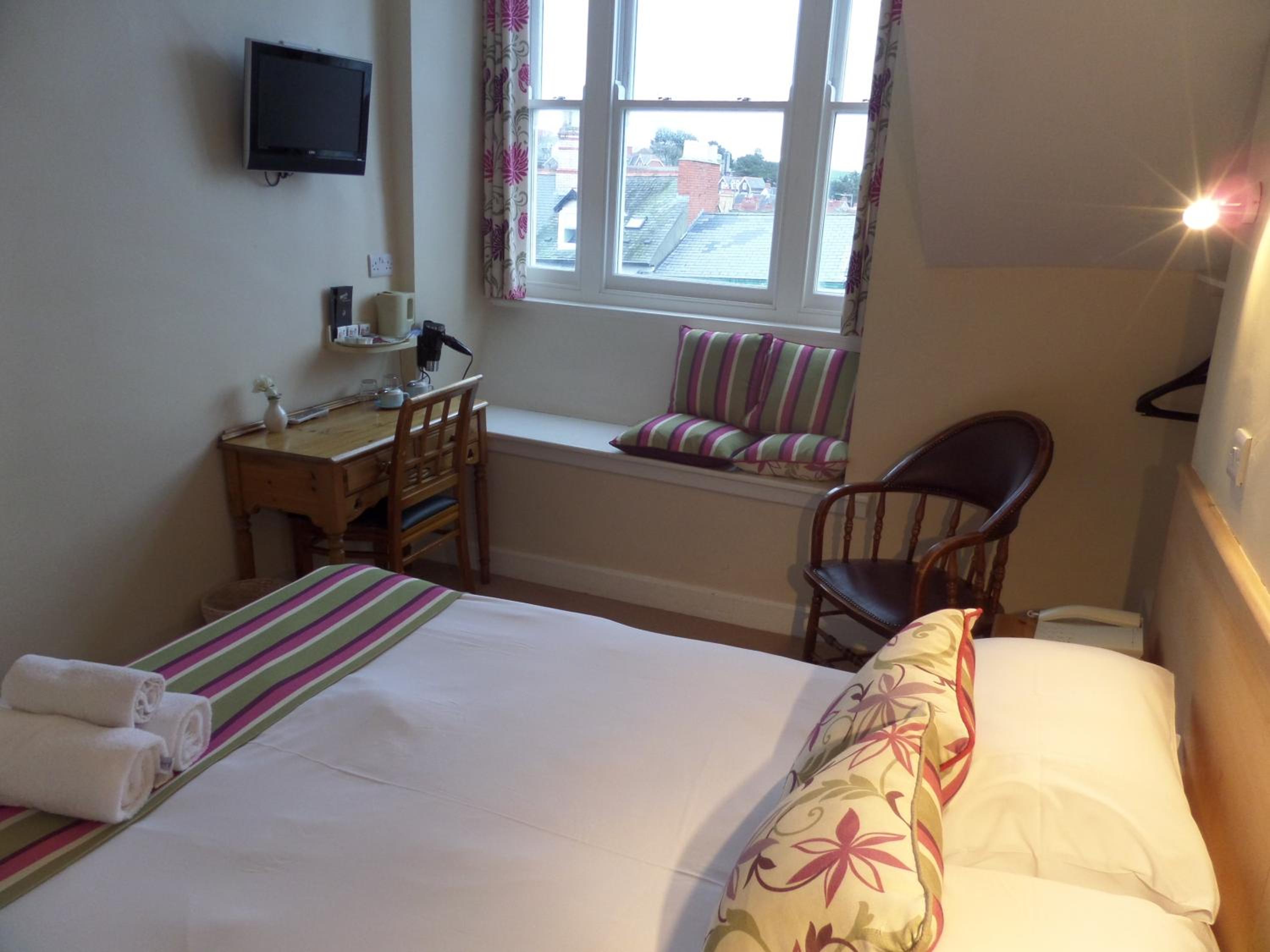 Double Room with Private Bathroom photo 2