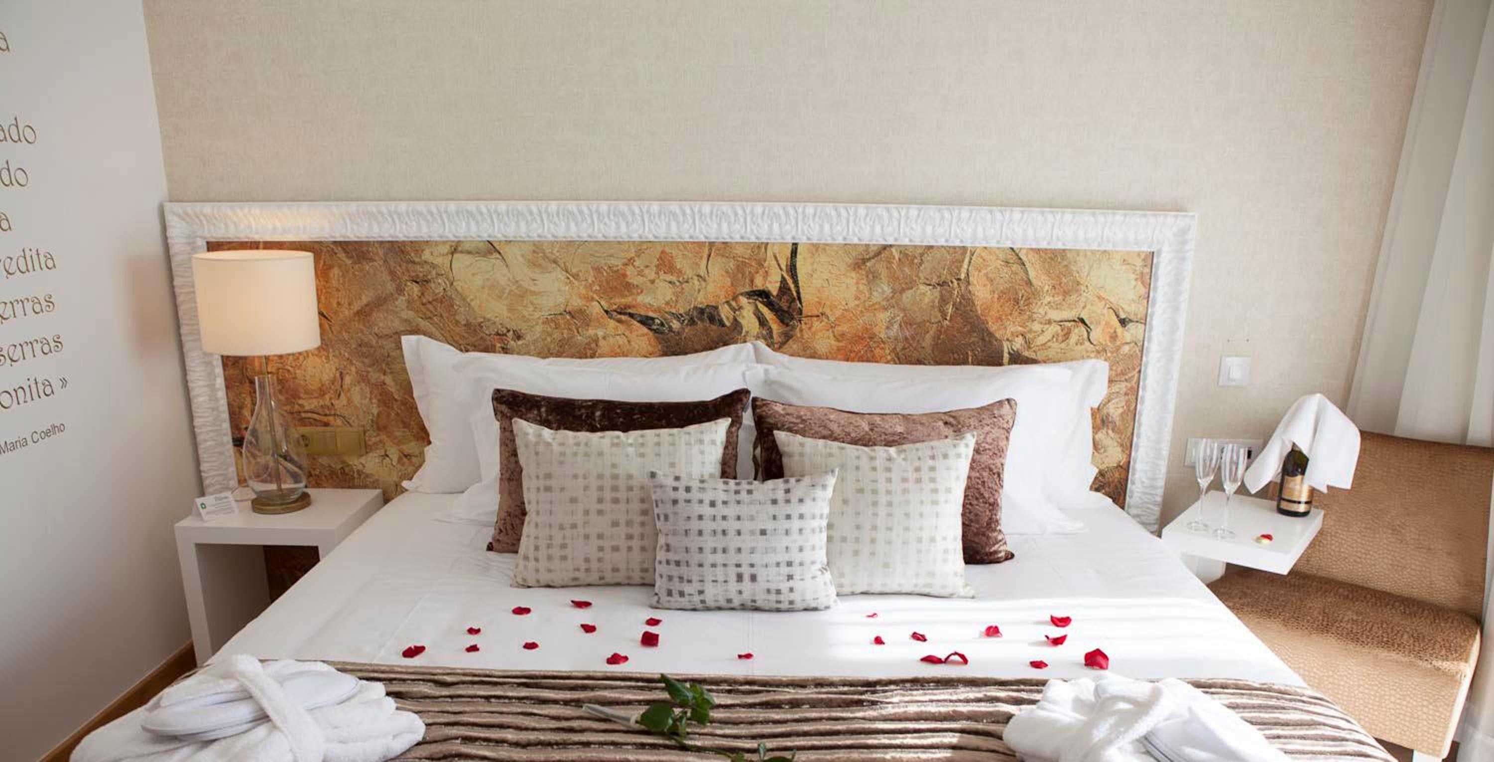 Superior Double Room With Romantic Package photo 3