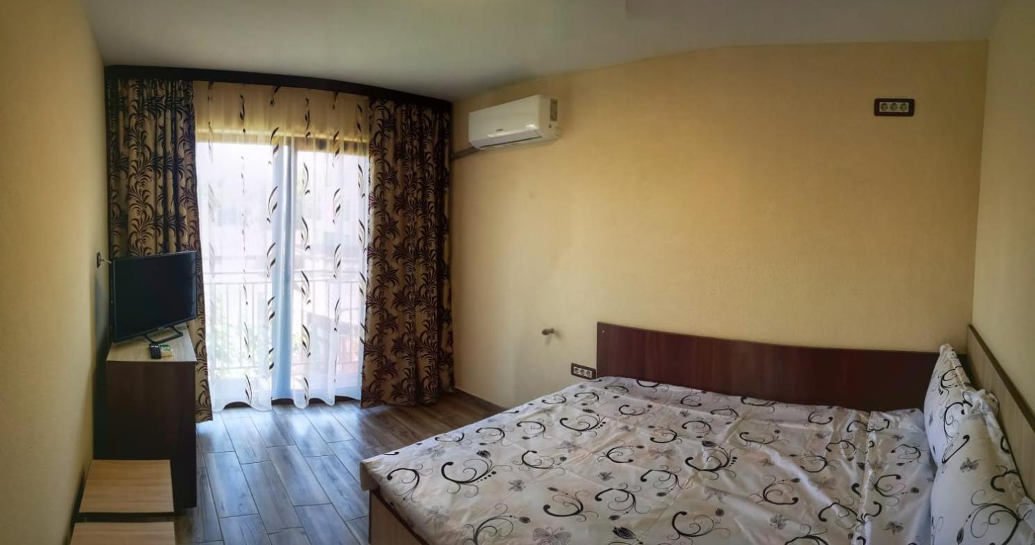 Double Room with Private Bathroom photo 1