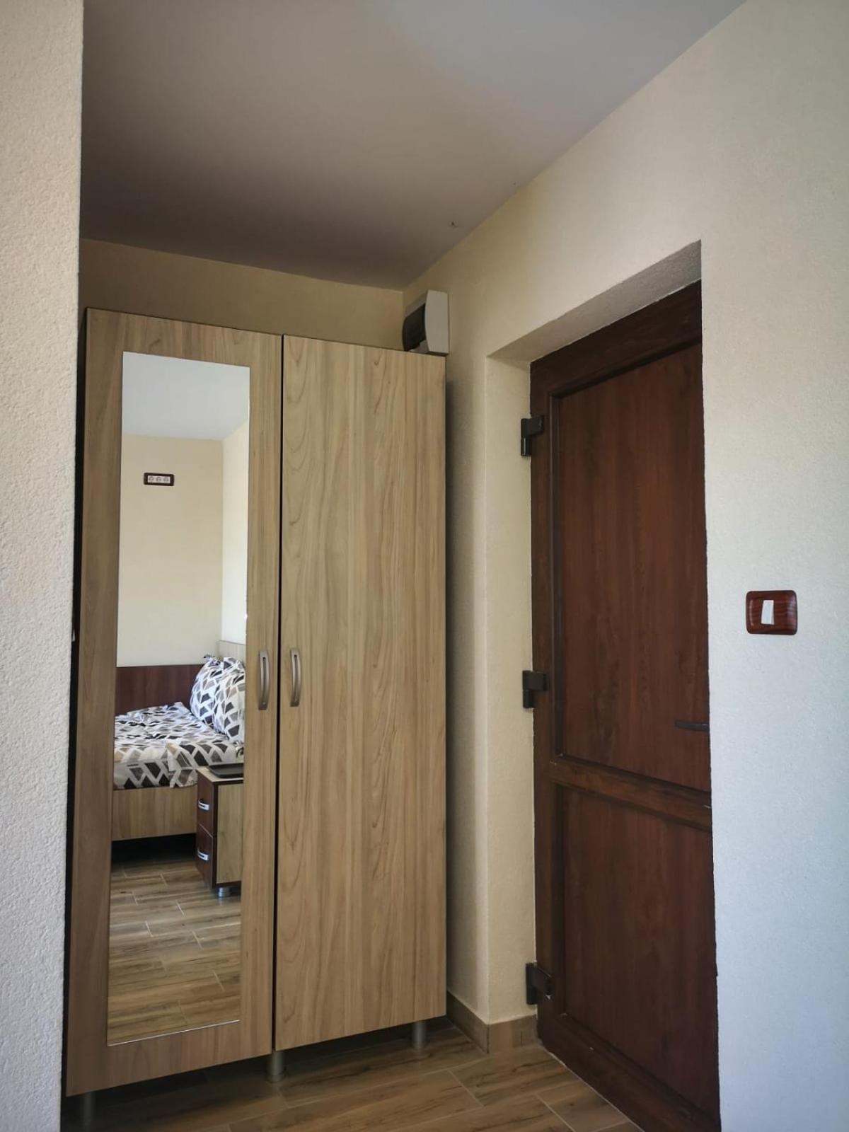 Double Room with Private Bathroom photo 3