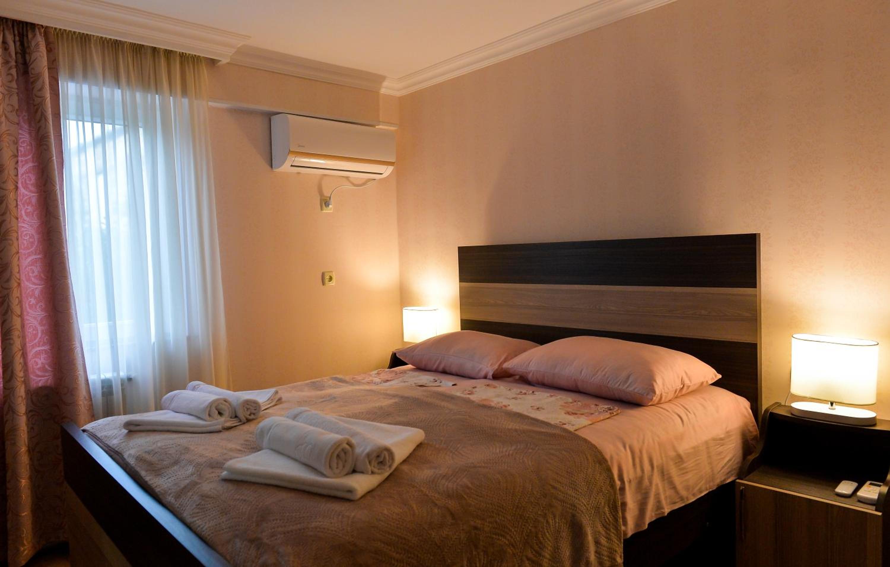 Double Room with Private Bathroom photo 3