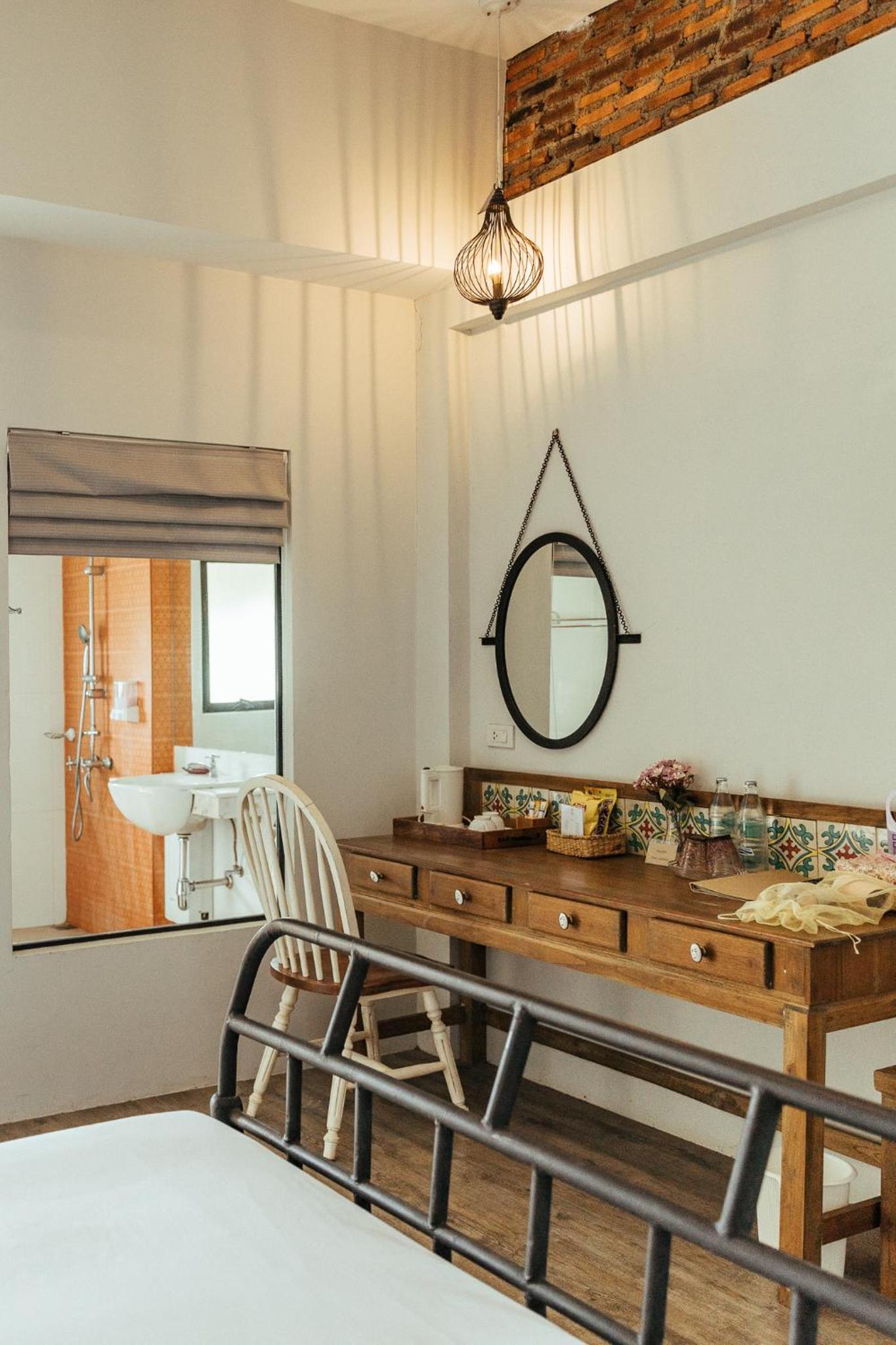 Double Room with Balcony - Photo 6