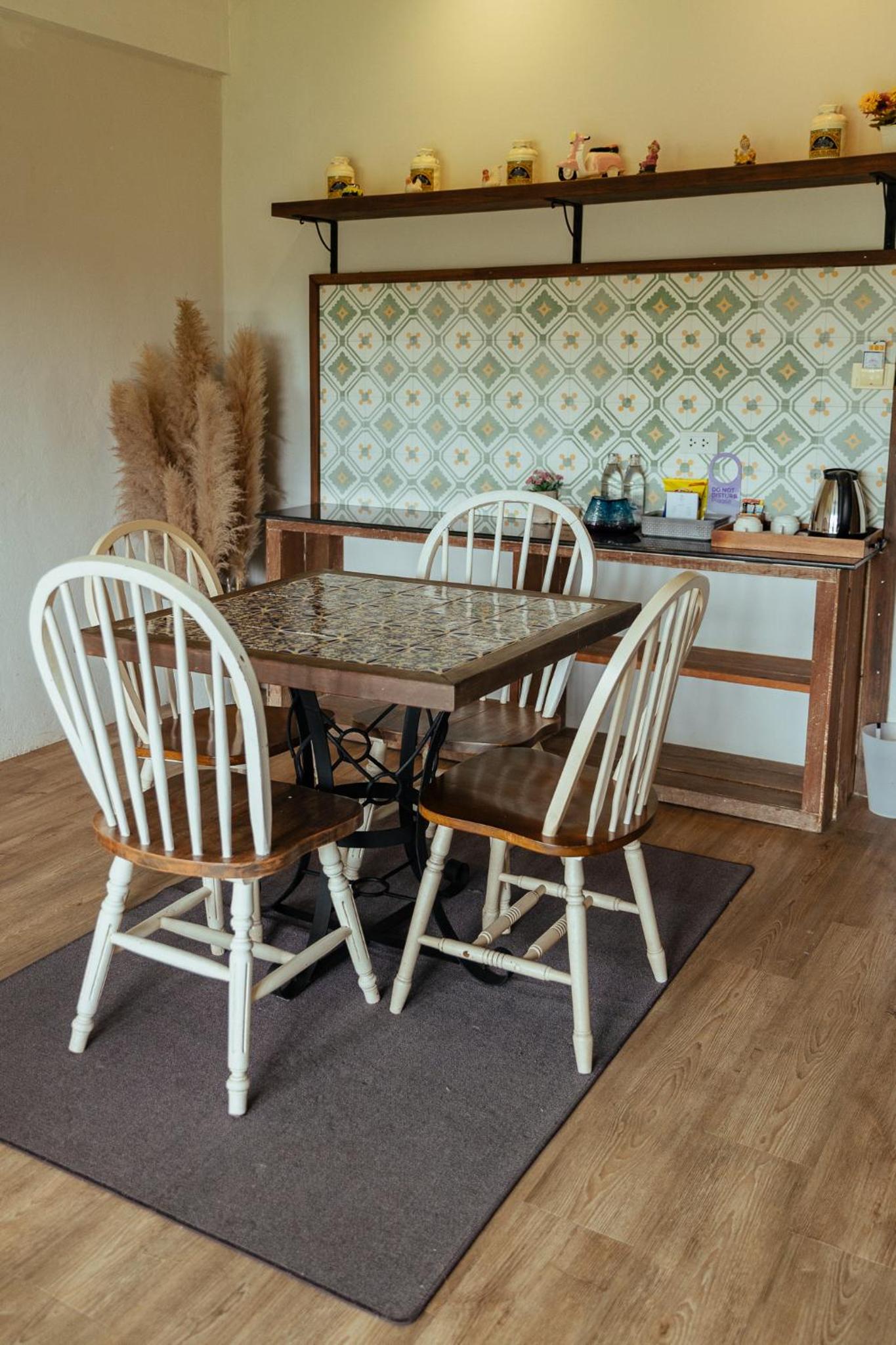 Suite - Photo 7