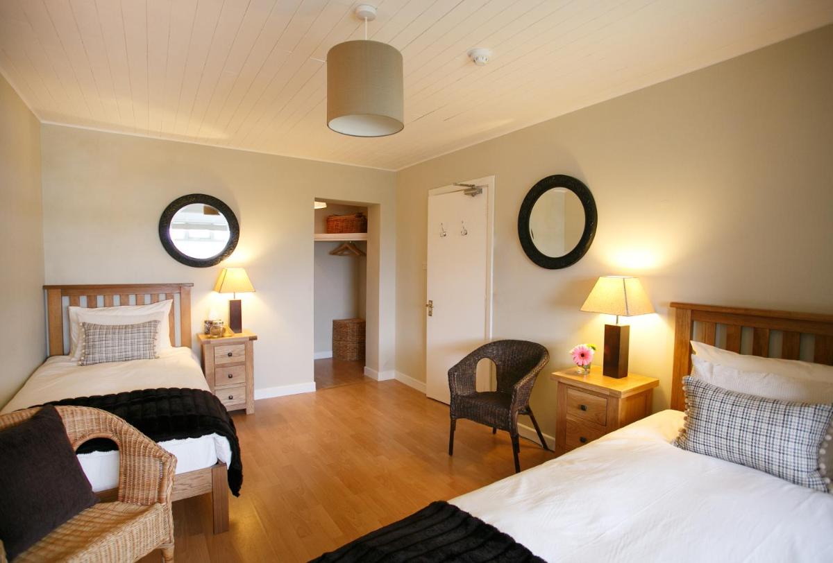 Deluxe Double or Twin Room with Sea View photo 2