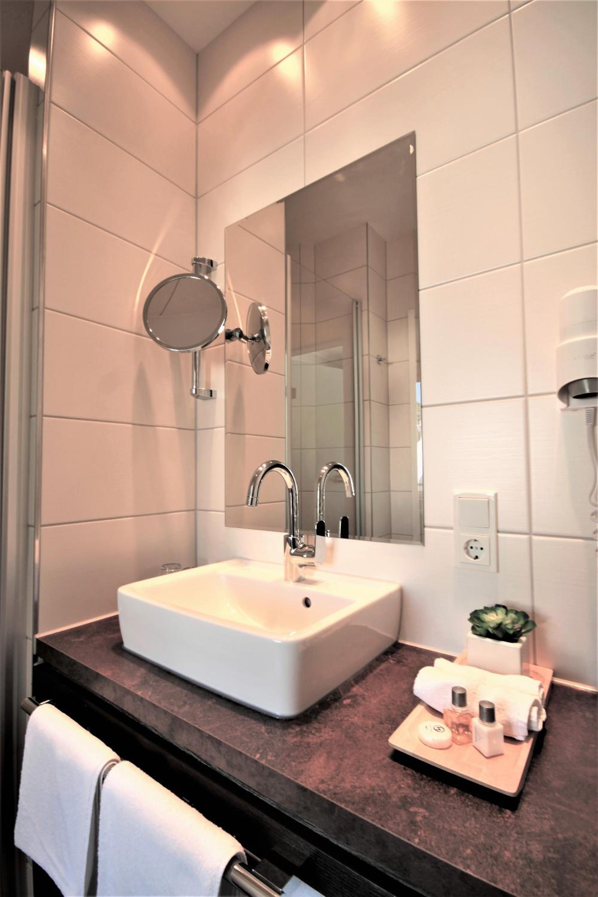 One-Bedroom Apartment (2 Adults) photo 2