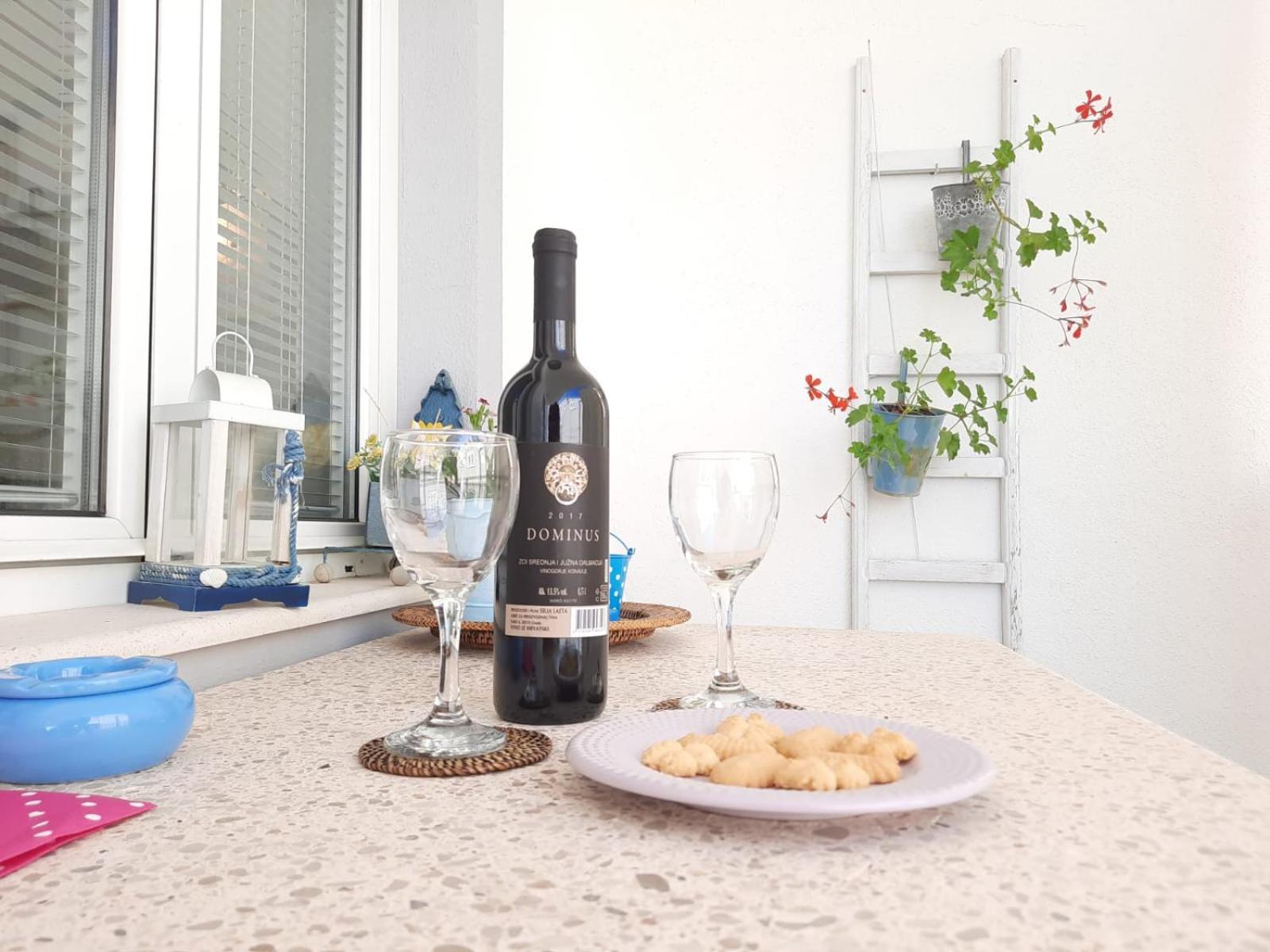 Studio Apartment with Sea View photo 3