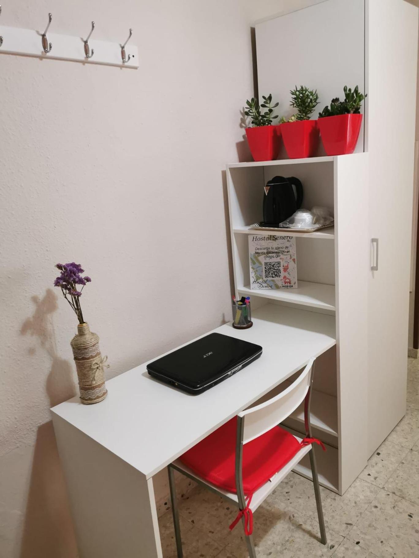 Double or Twin Room - Photo 6