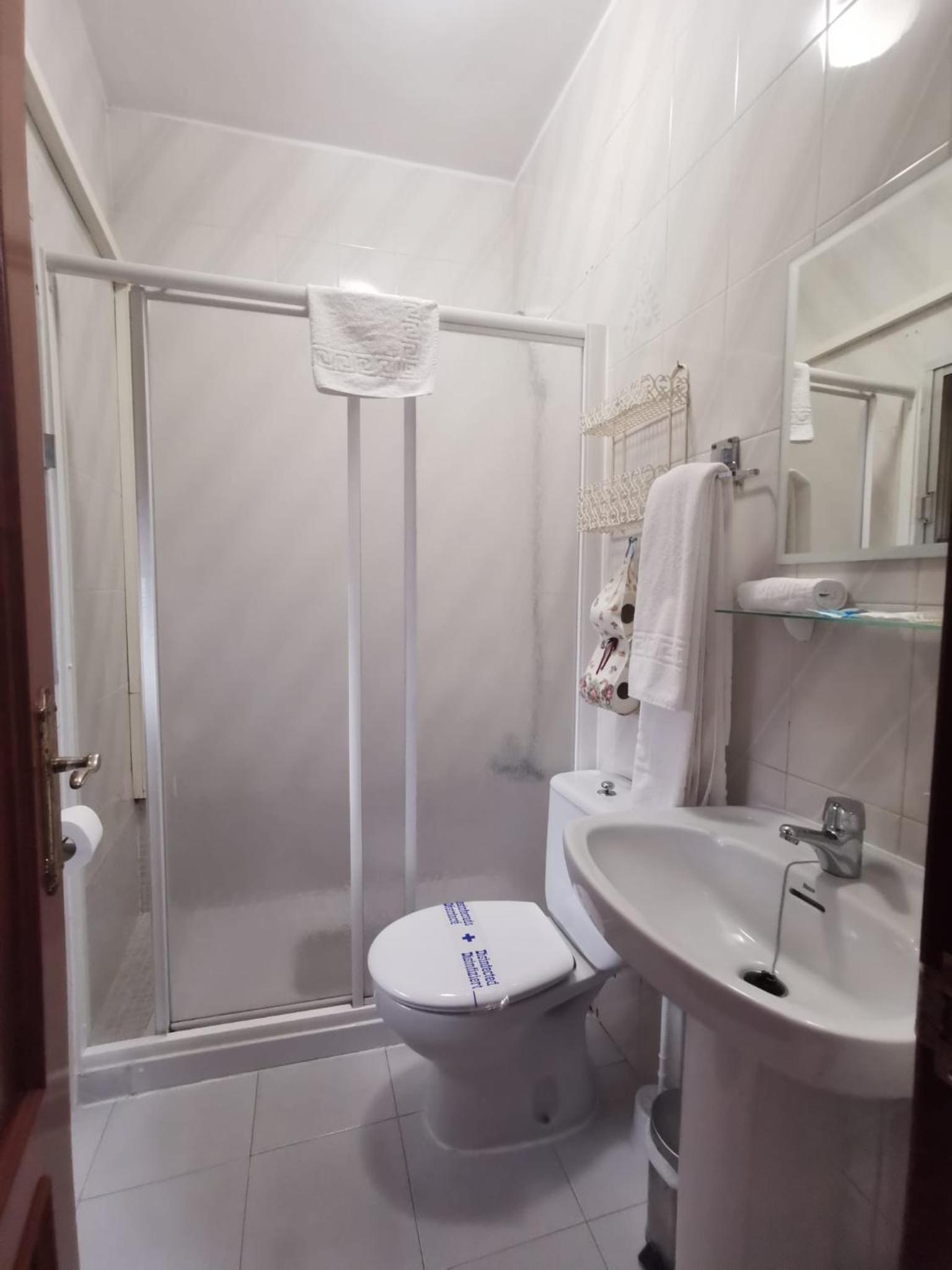 Single Room photo 2