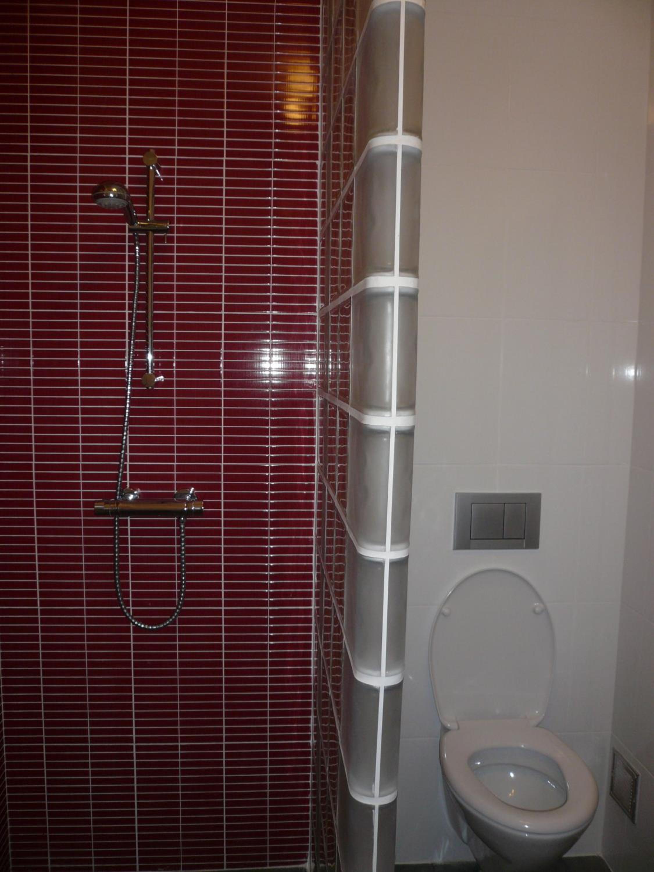 Twin Room with Pool View - Photo 6