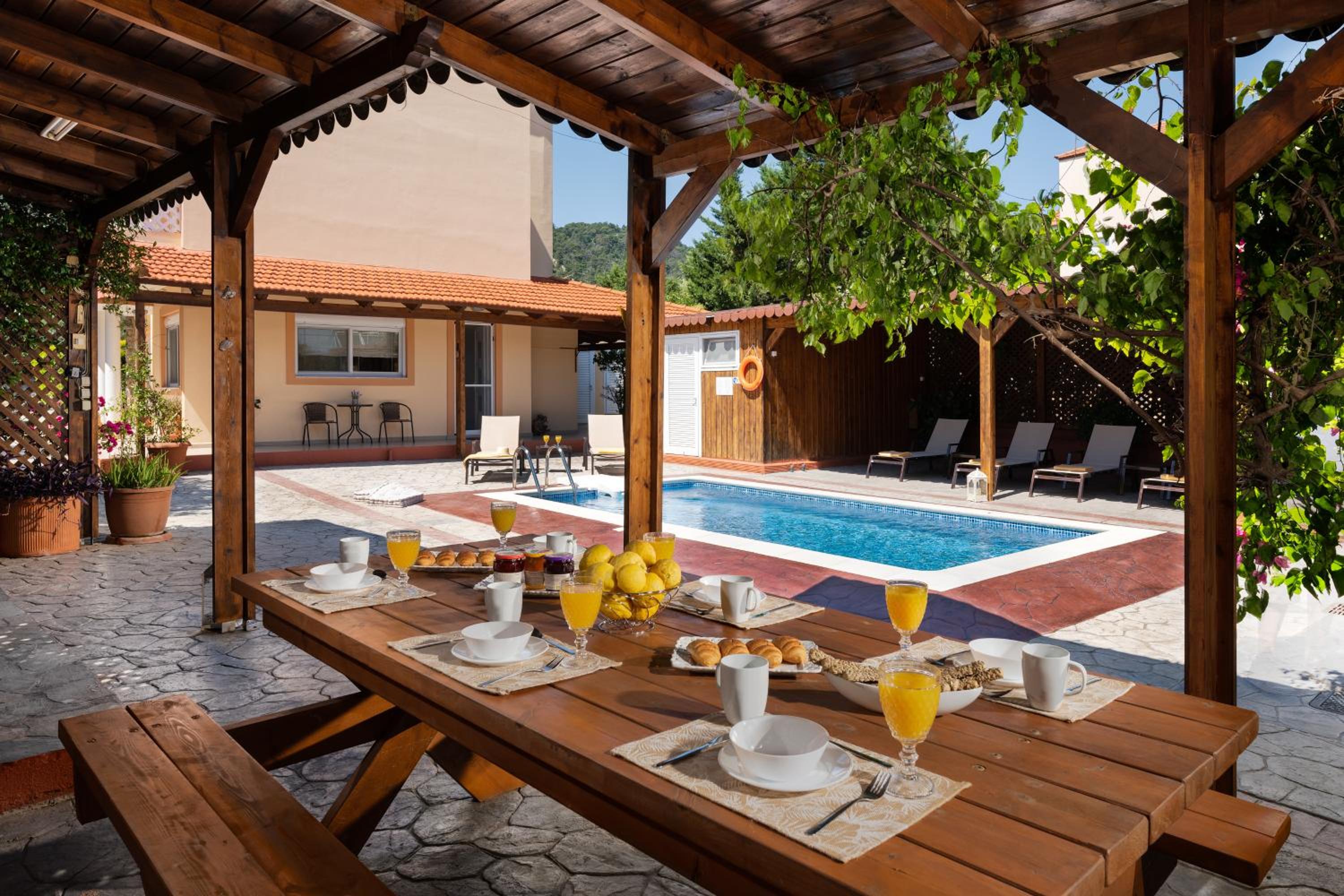 Villa photo 3