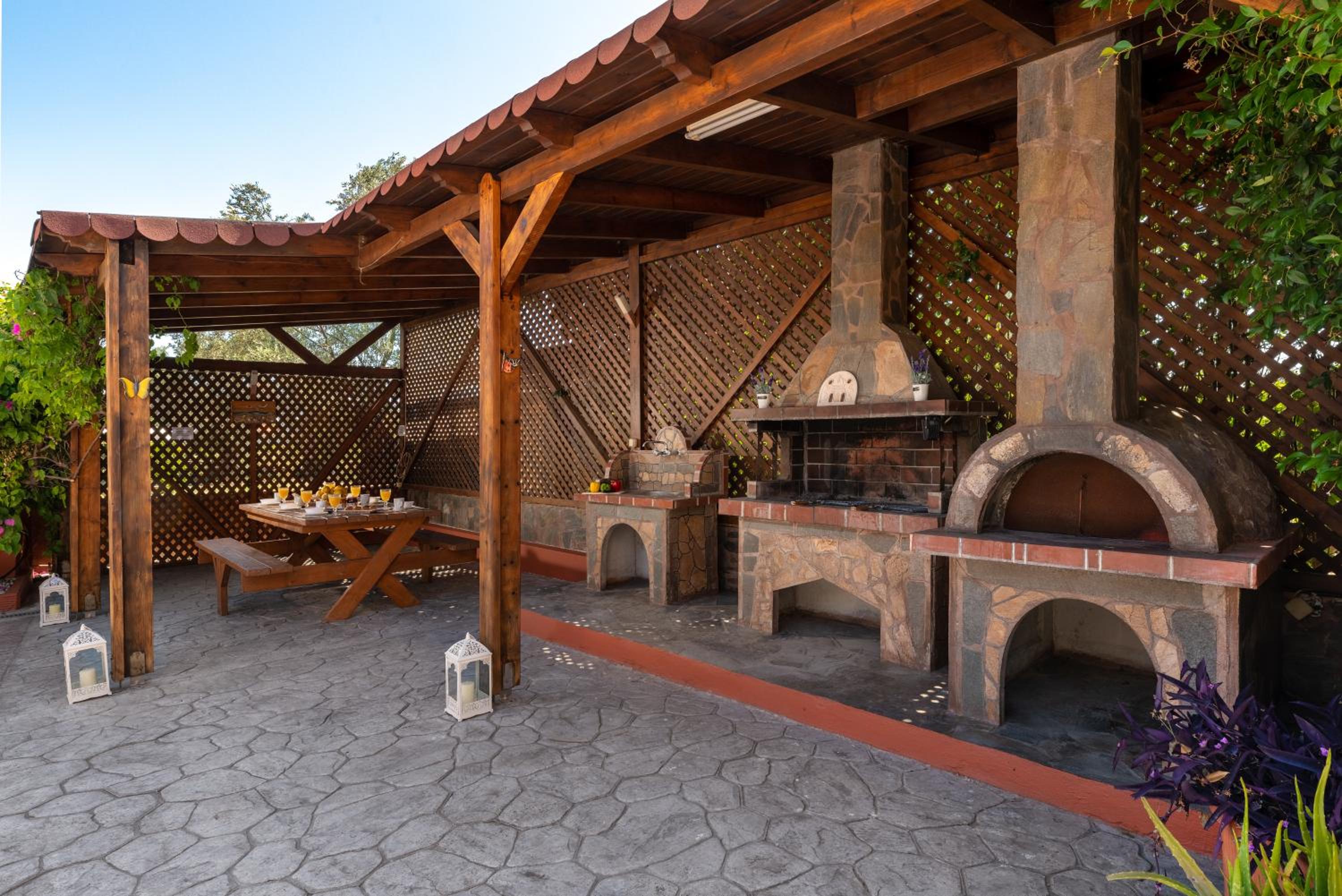 Villa photo 2